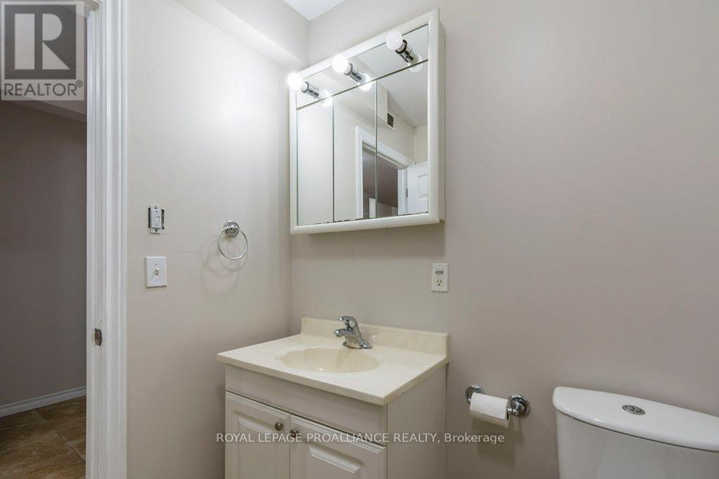 22 Faraday Gardens, Belleville, Ontario  K8P 5J5 - Photo 26 - X12532498