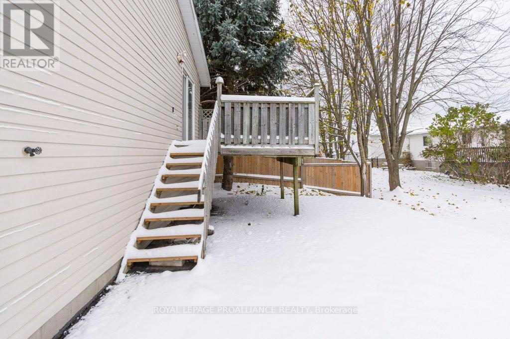 22 Faraday Gardens, Belleville, Ontario  K8P 5J5 - Photo 28 - X12532498