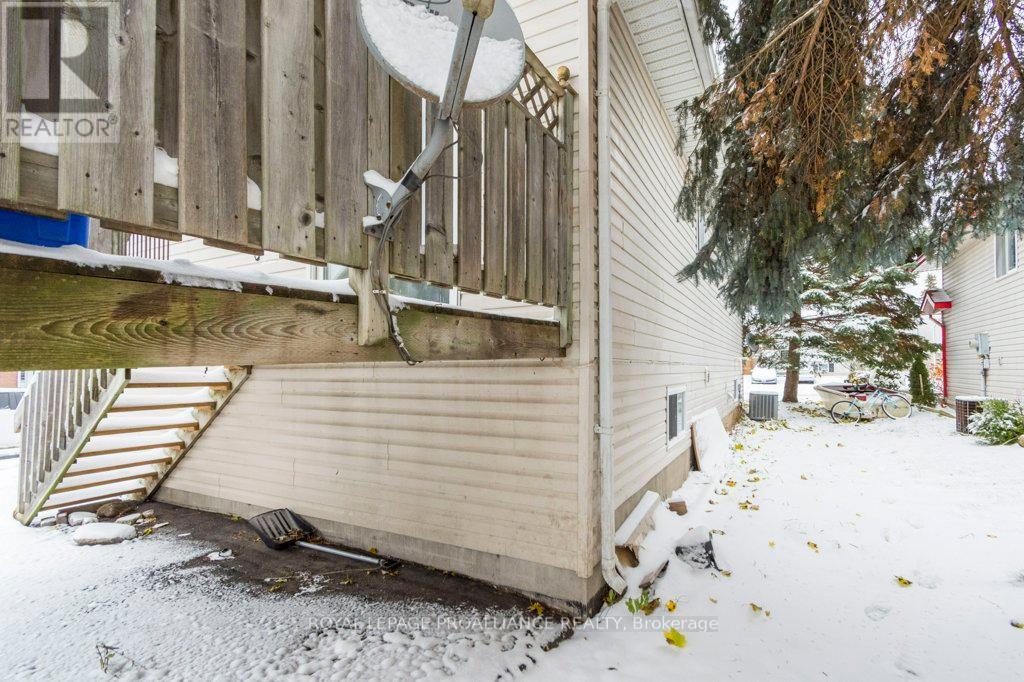 22 Faraday Gardens, Belleville, Ontario  K8P 5J5 - Photo 29 - X12532498