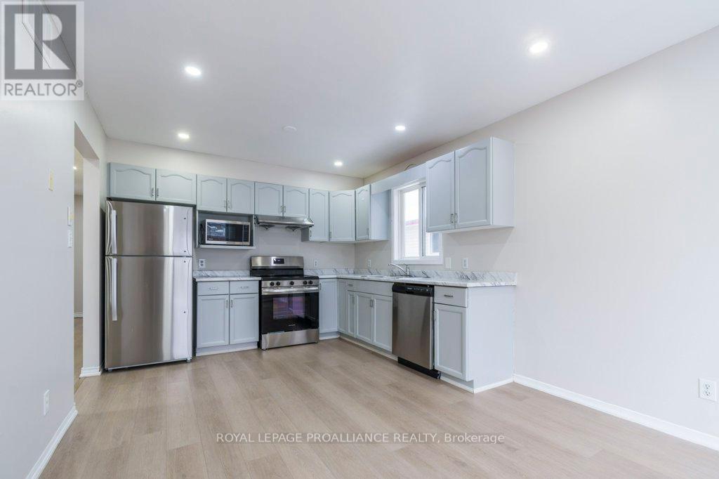 22 Faraday Gardens, Belleville, Ontario  K8P 5J5 - Photo 8 - X12532498