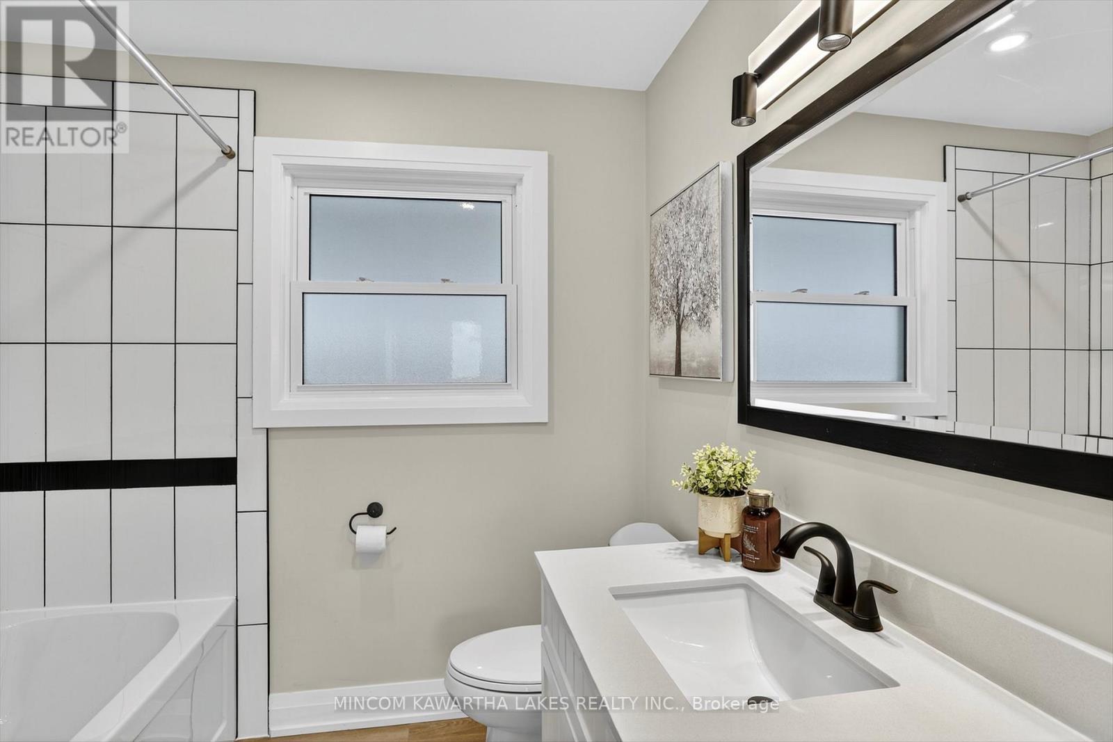 152 Langton Street, Peterborough, Ontario K9H 6K2 - Photo 21 - X12532646