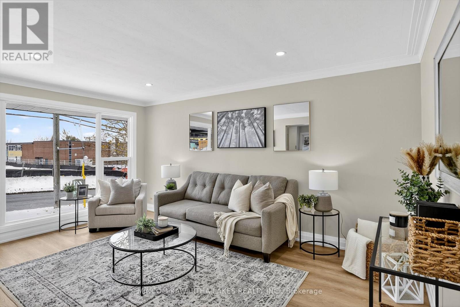 152 Langton Street, Peterborough, Ontario K9H 6K2 - Photo 5 - X12532646