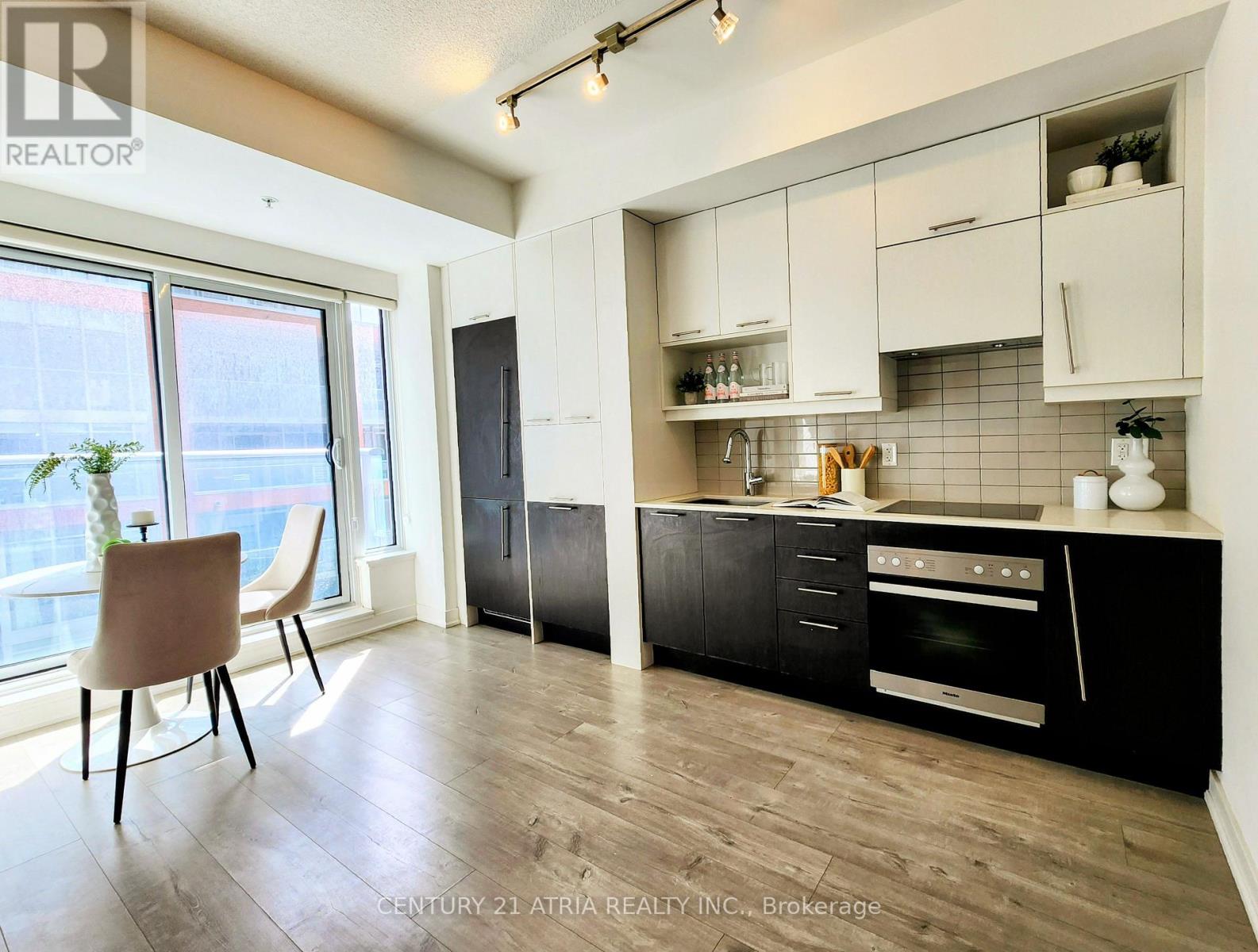 520 - 30 Nelson Street, Toronto, Ontario  M5V 0H5 - Photo 7 - C12532266
