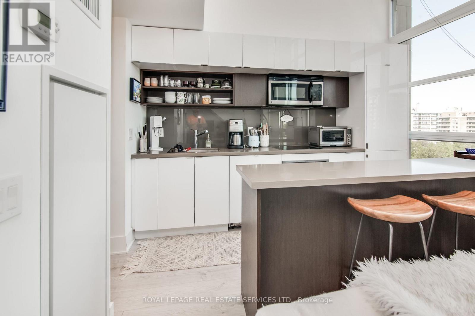 906 - 111 St Clair Avenue W, Toronto, Ontario  M4V 1N5 - Photo 6 - C12532286