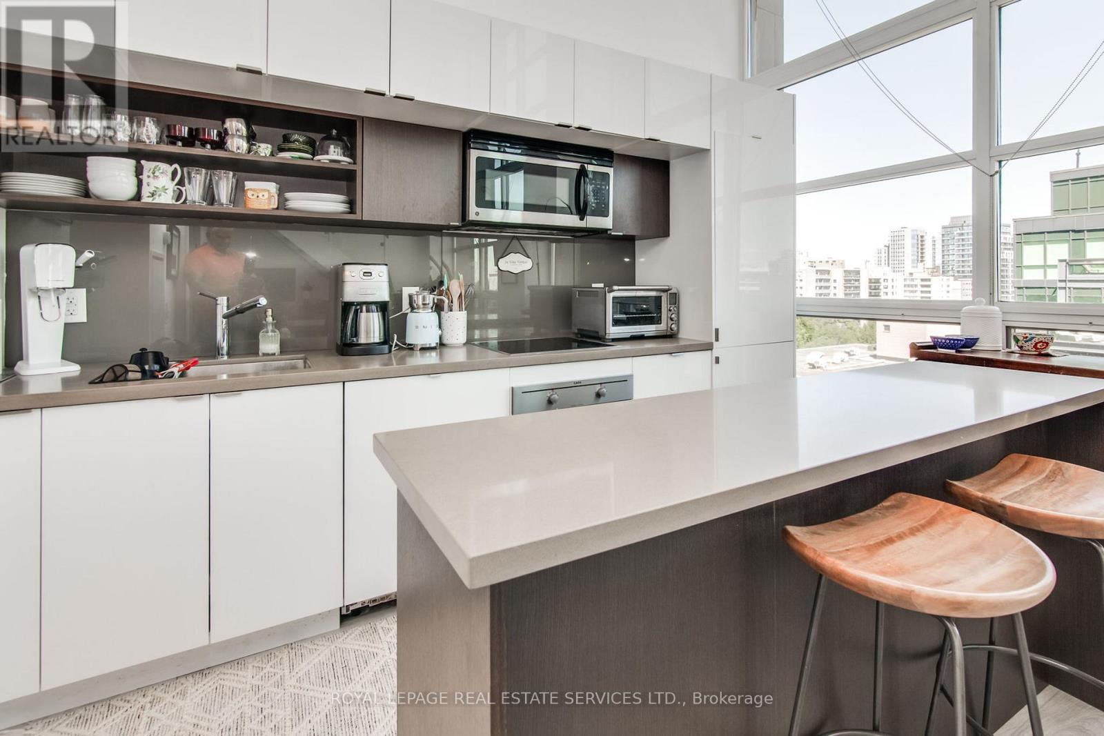 906 - 111 St Clair Avenue W, Toronto, Ontario  M4V 1N5 - Photo 7 - C12532286