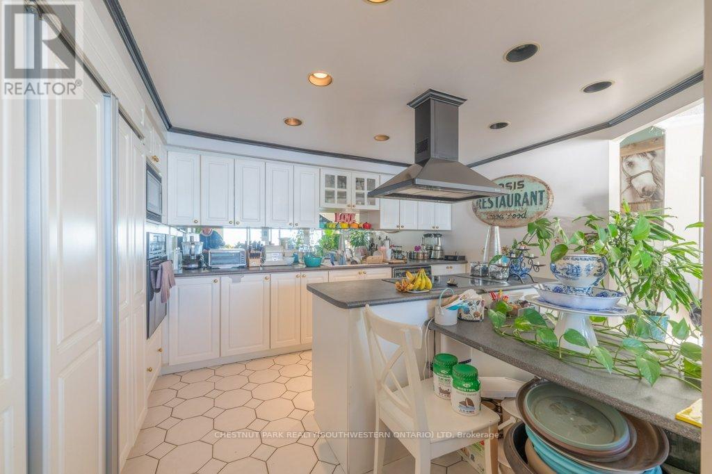 1416 - 33 Harbour Square, Toronto, Ontario  M5J 2G2 - Photo 10 - C12532314