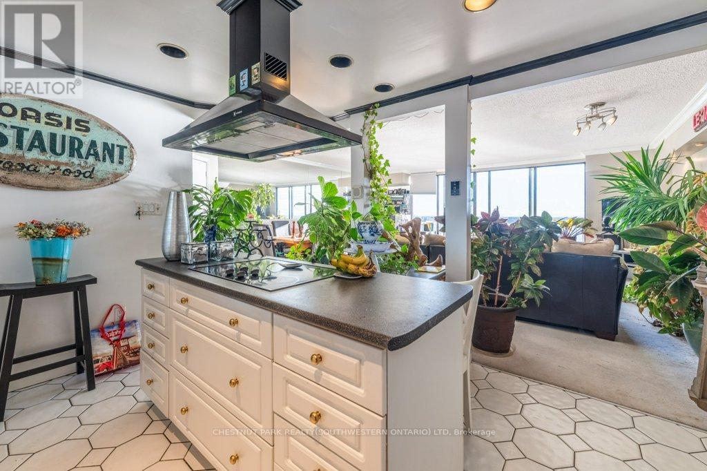 1416 - 33 Harbour Square, Toronto, Ontario  M5J 2G2 - Photo 15 - C12532314