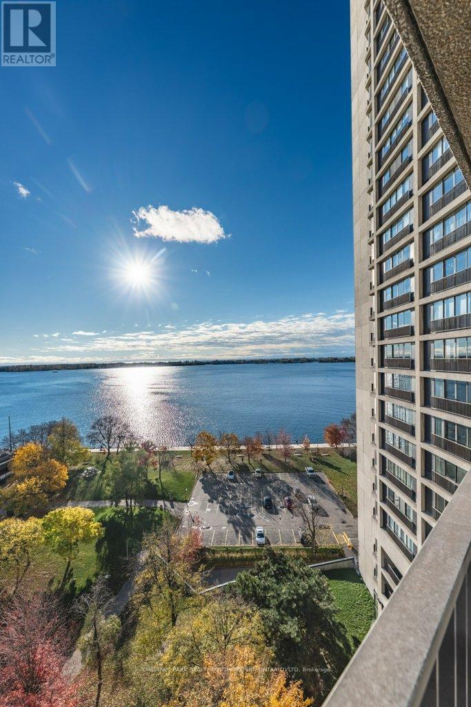 1416 - 33 Harbour Square, Toronto, Ontario  M5J 2G2 - Photo 25 - C12532314