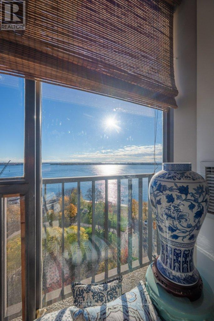 1416 - 33 Harbour Square, Toronto, Ontario  M5J 2G2 - Photo 31 - C12532314