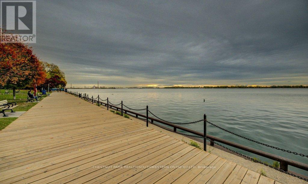 1416 - 33 Harbour Square, Toronto, Ontario  M5J 2G2 - Photo 39 - C12532314