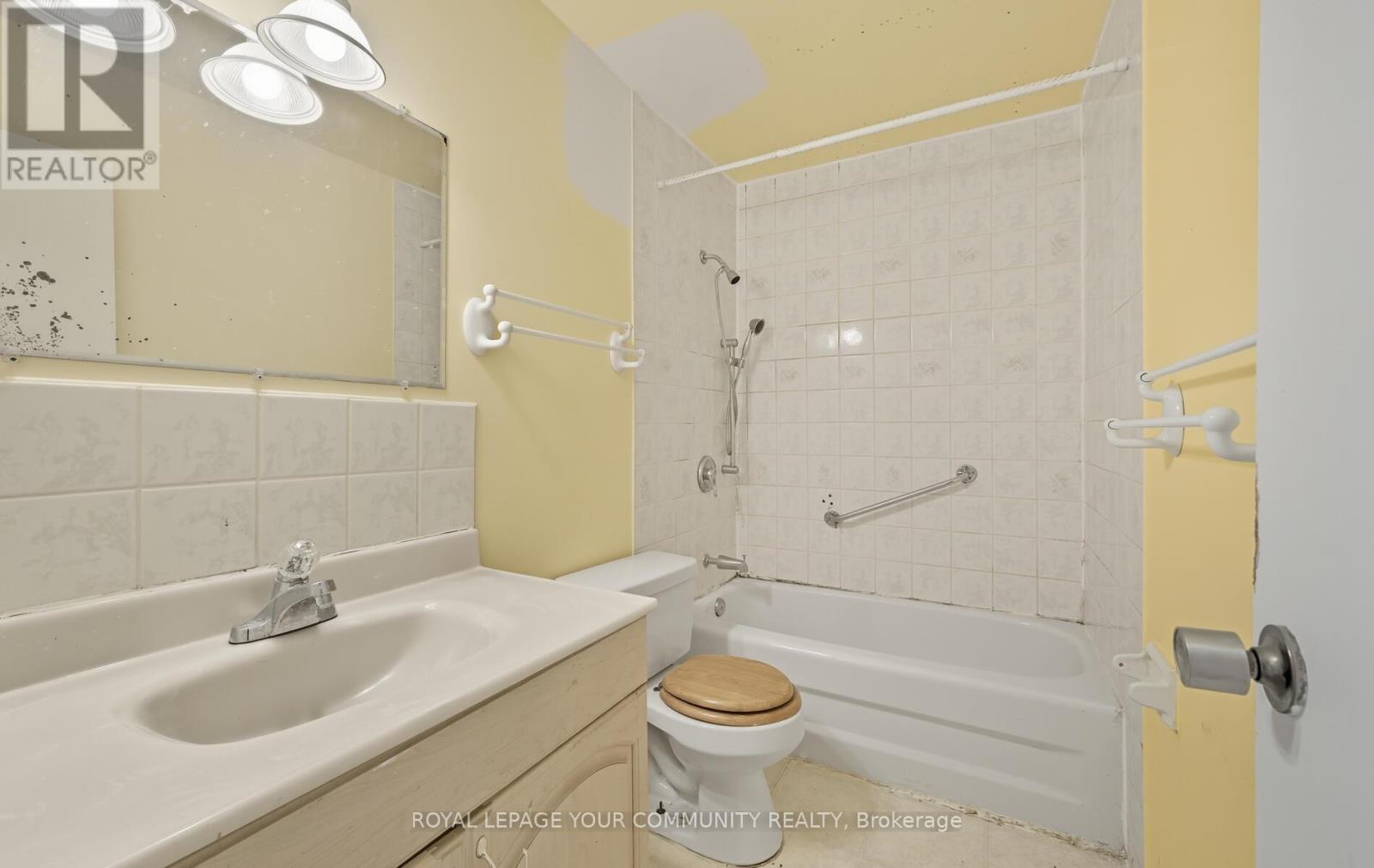 10 Village Green Way, Toronto, Ontario  M2J 1K8 - Photo 19 - C12532342