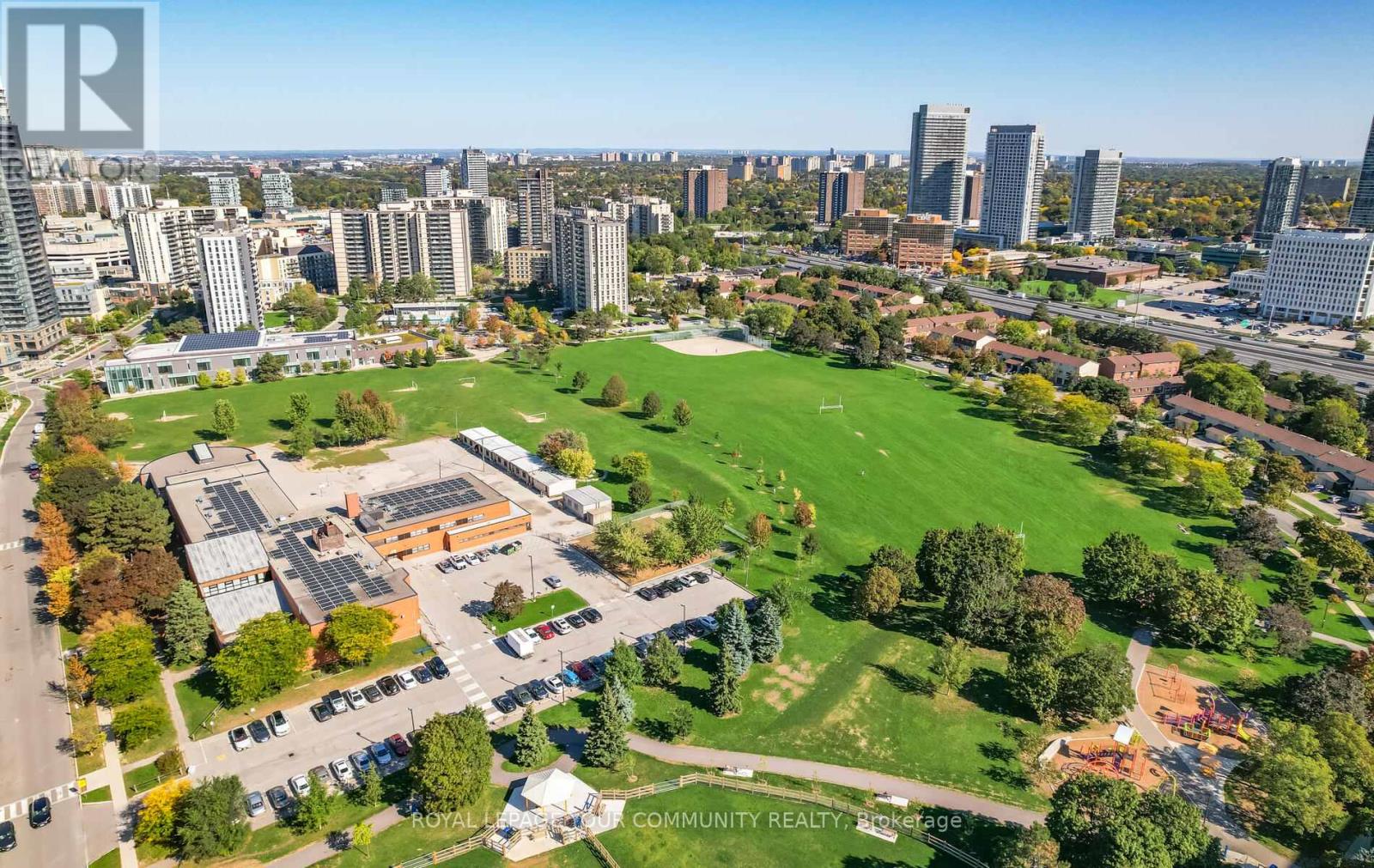 10 Village Green Way, Toronto, Ontario  M2J 1K8 - Photo 40 - C12532342