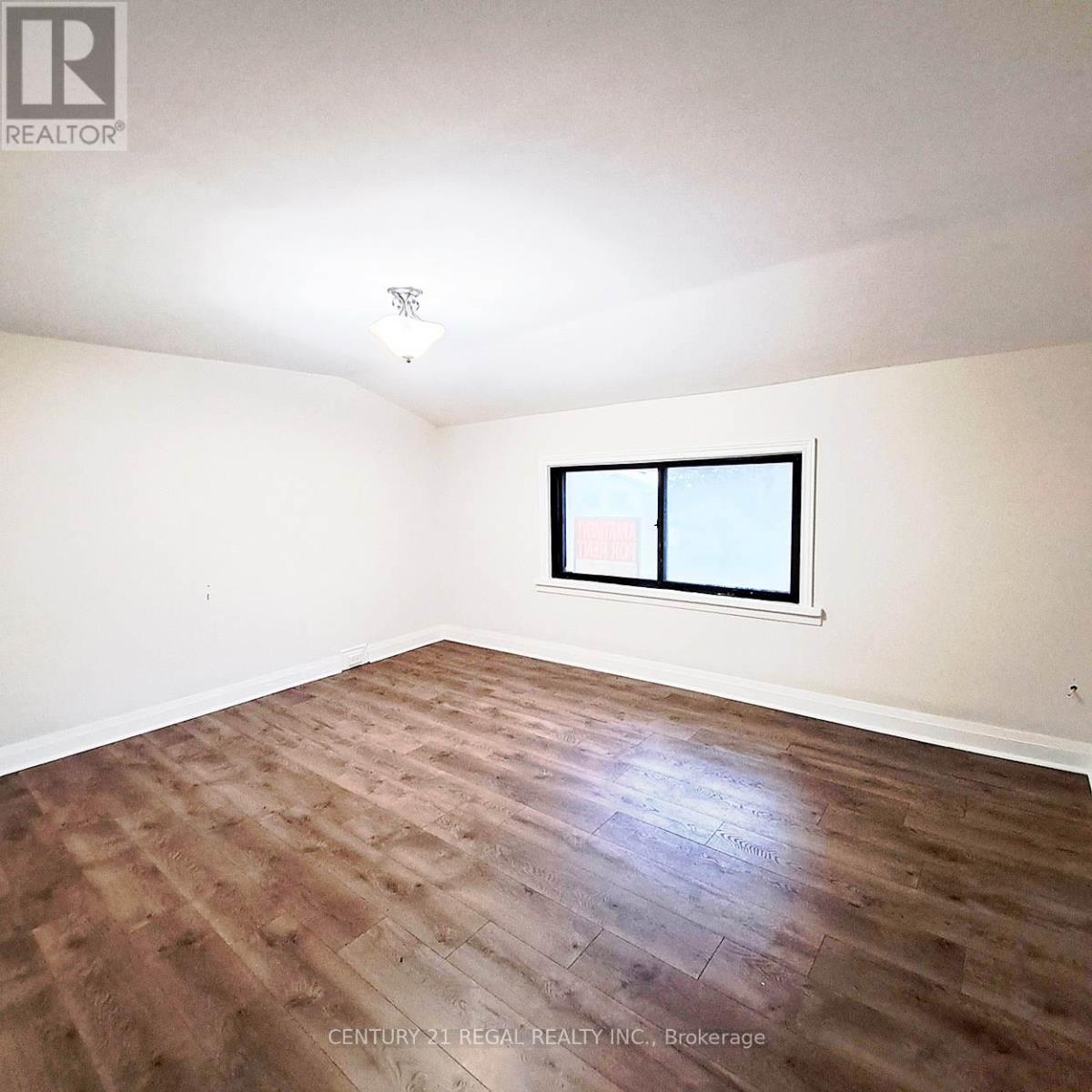 Second Floor - 119 Sheppard Avenue W, Toronto, Ontario  M2N 1M7 - Photo 3 - C12532344