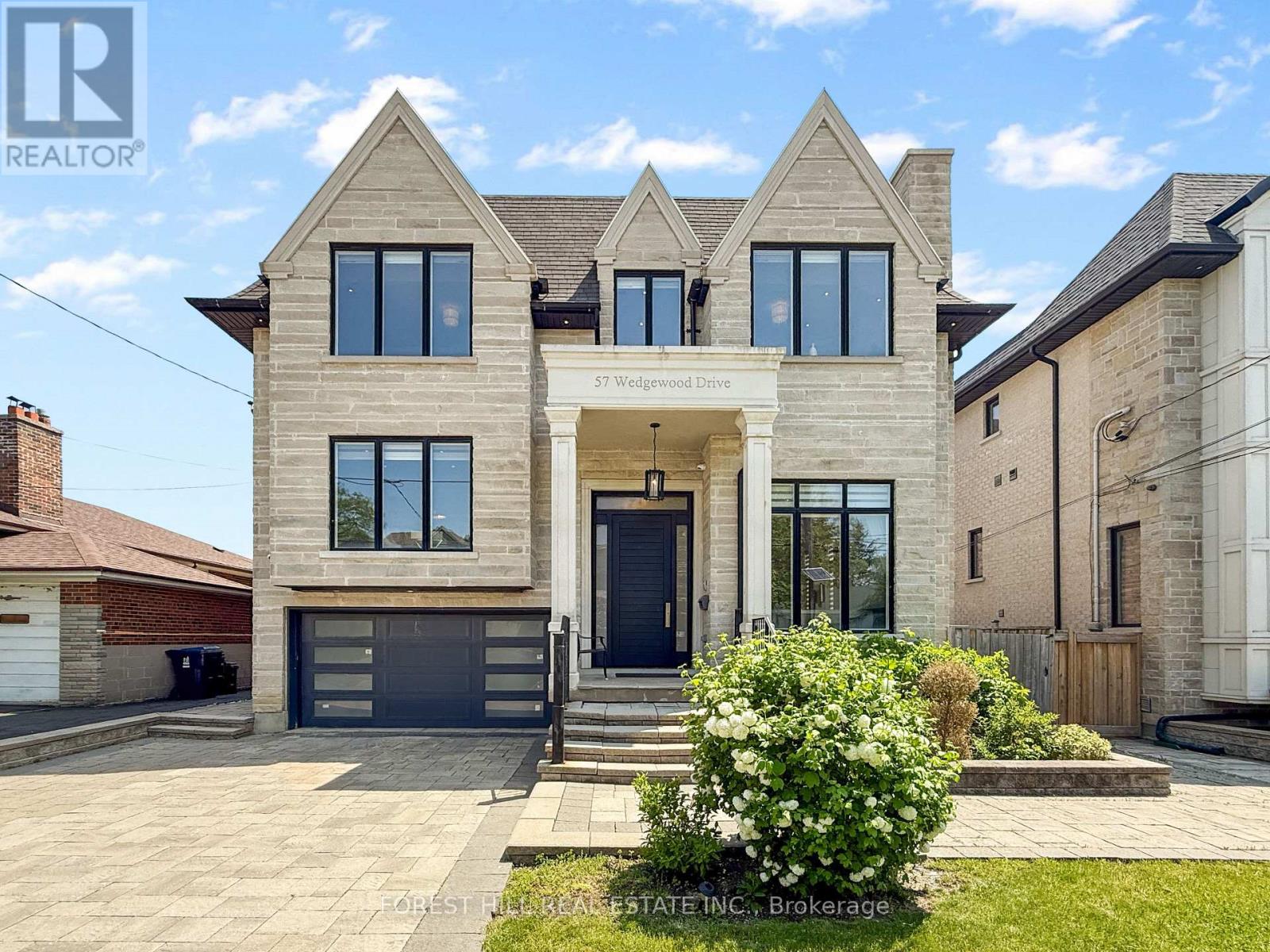 57 WEDGEWOOD DRIVE, Toronto, Ontario