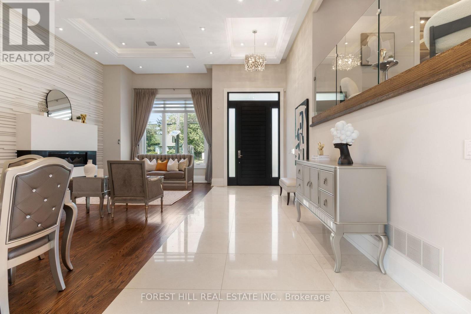 57 Wedgewood Drive, Toronto, Ontario  M2M 2H4 - Photo 2 - C12532360