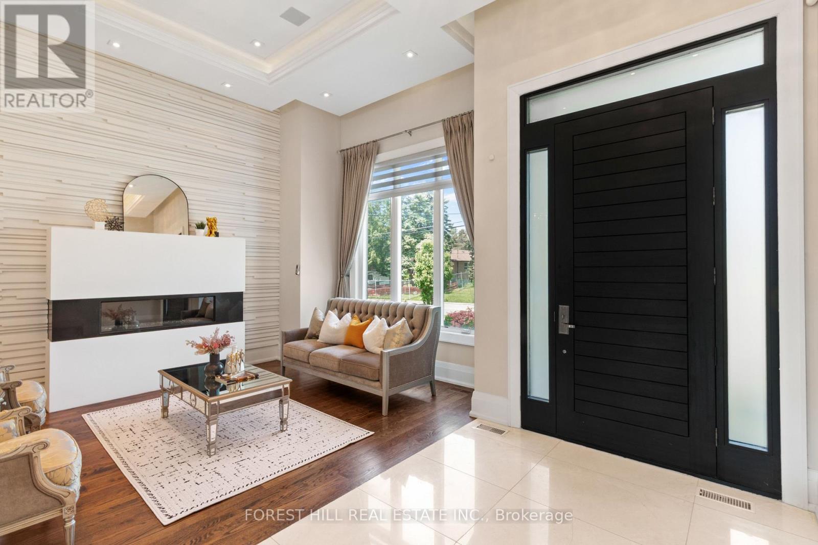 57 Wedgewood Drive, Toronto, Ontario  M2M 2H4 - Photo 4 - C12532360