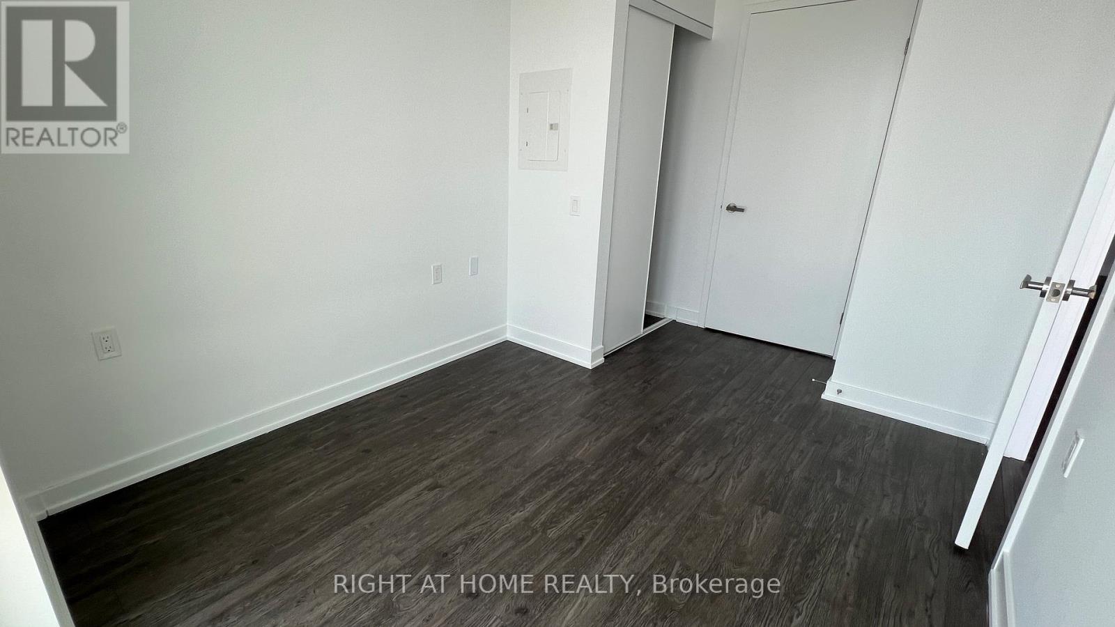 5207 - 88 Queen Street E, Toronto, Ontario  M5C 0B6 - Photo 10 - C12532402