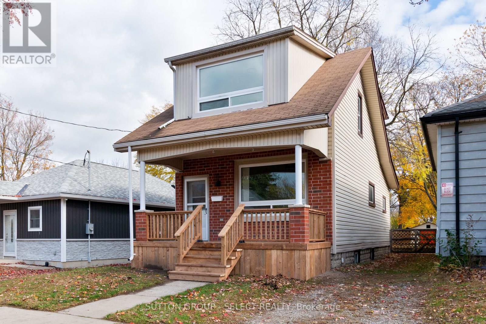 104 OAK STREET, London East, Ontario