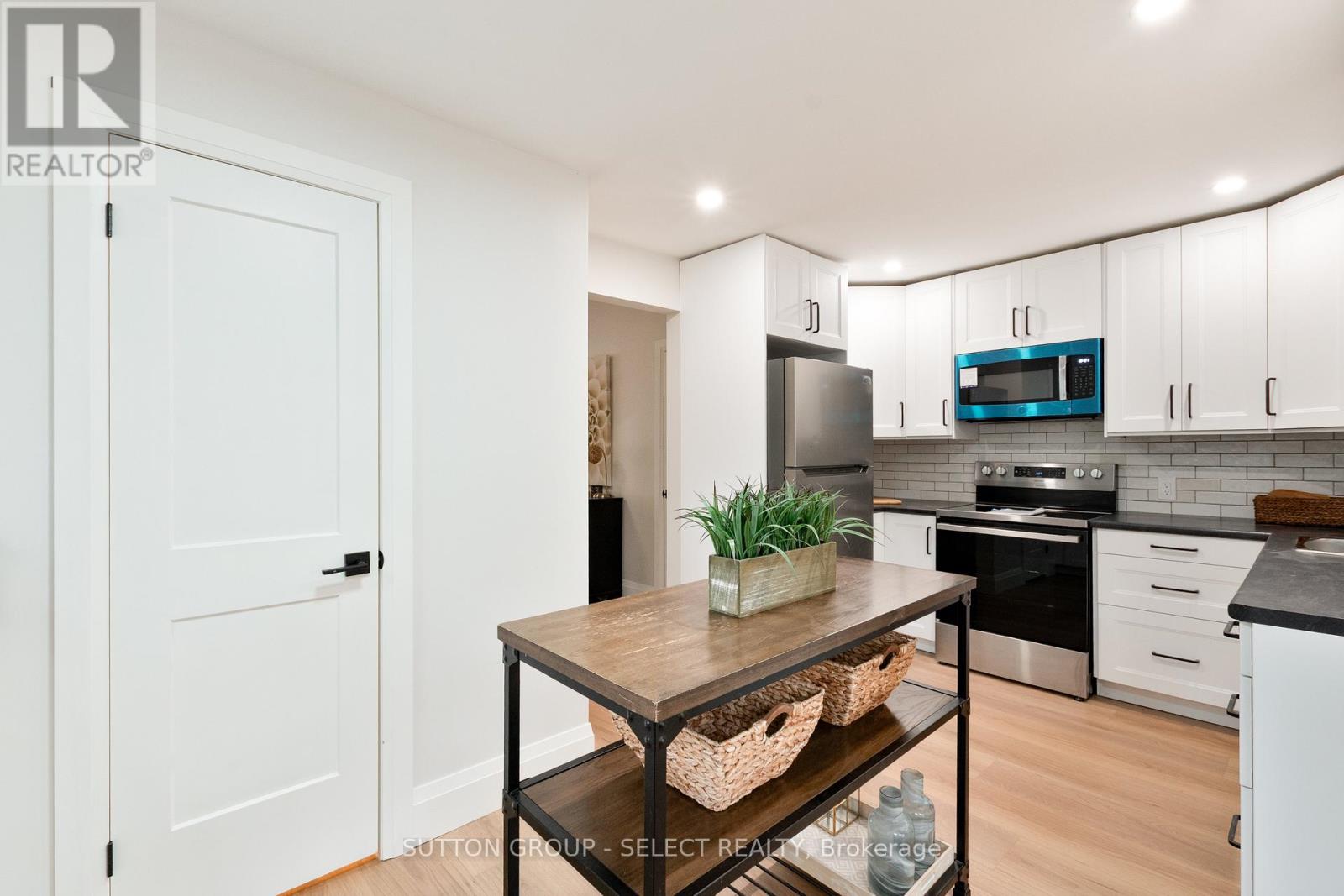 104 Oak Street, London East, Ontario  N5Z 2H6 - Photo 23 - X12532426