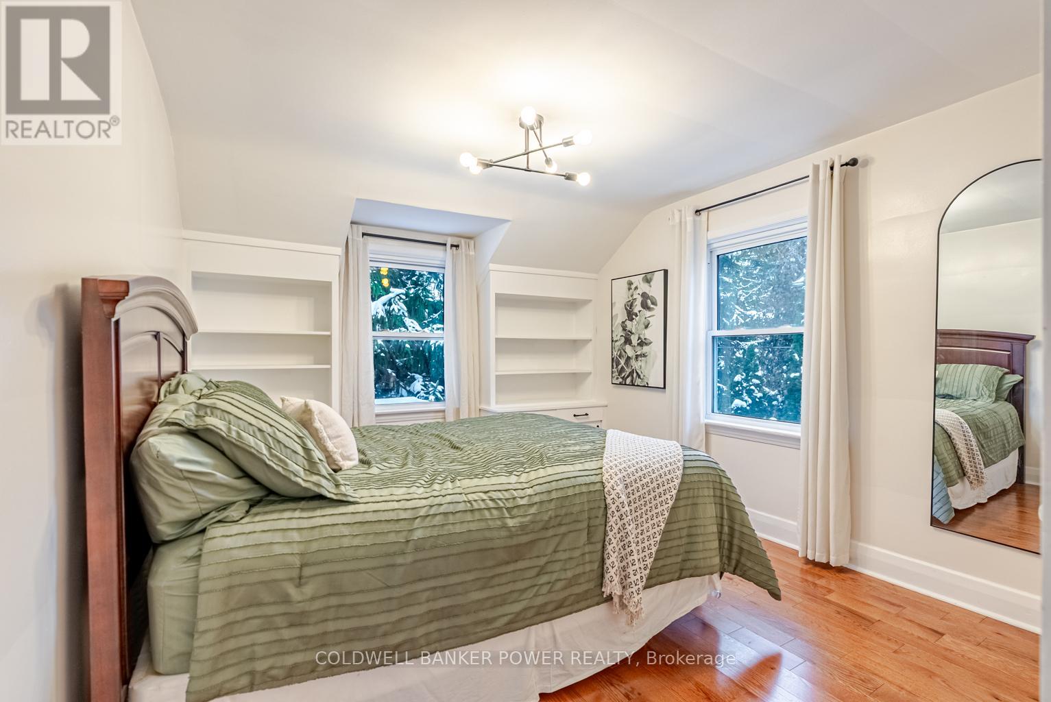 Photo 22 of 41 for 148 Iroquois Avenue