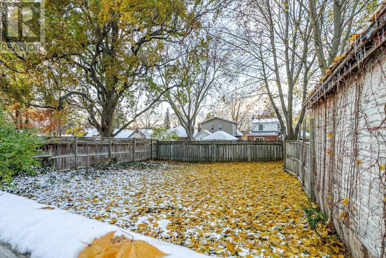 Photo 36 of 41 for 148 Iroquois Avenue