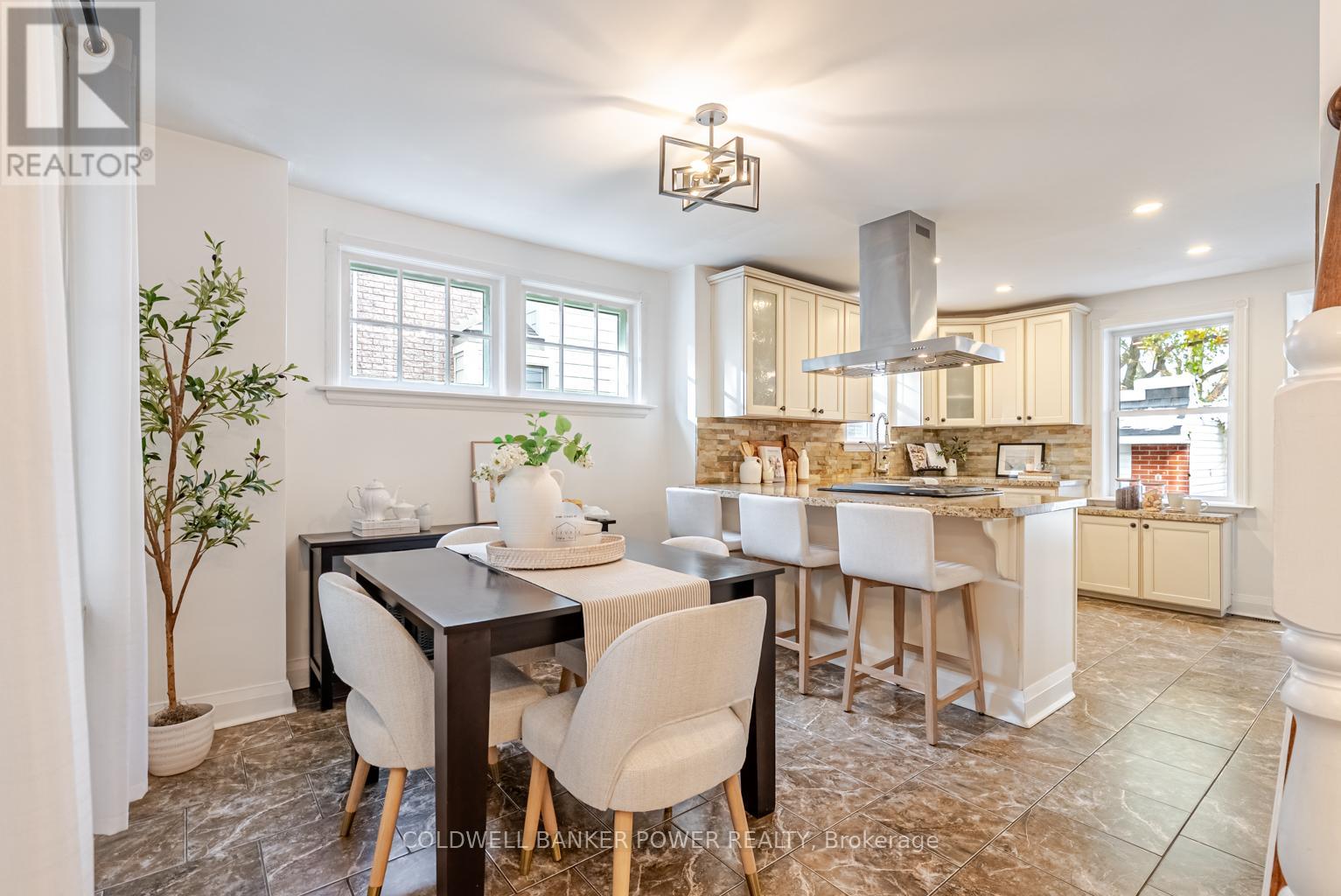 Photo 7 of 41 for 148 Iroquois Avenue