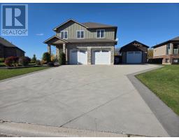 12 KNELL CRESCENT, Bluewater, Ontario