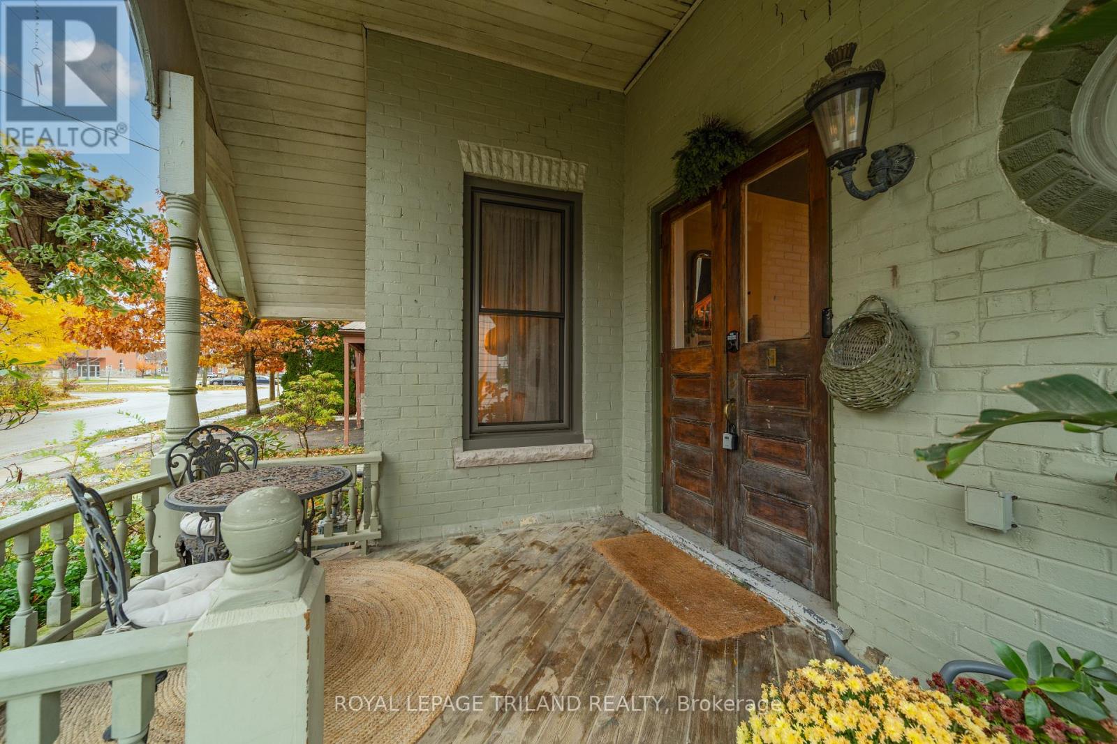 34 Gladstone Avenue, St. Thomas, Ontario  N5R 2L4 - Photo 3 - X12532736