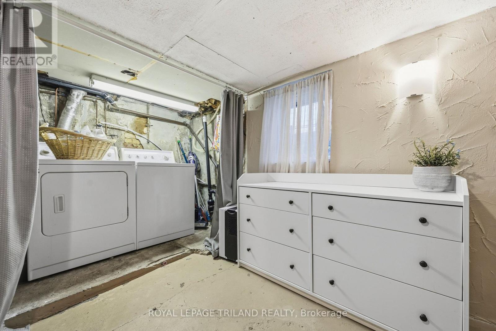 34 Gladstone Avenue, St. Thomas, Ontario  N5R 2L4 - Photo 30 - X12532736