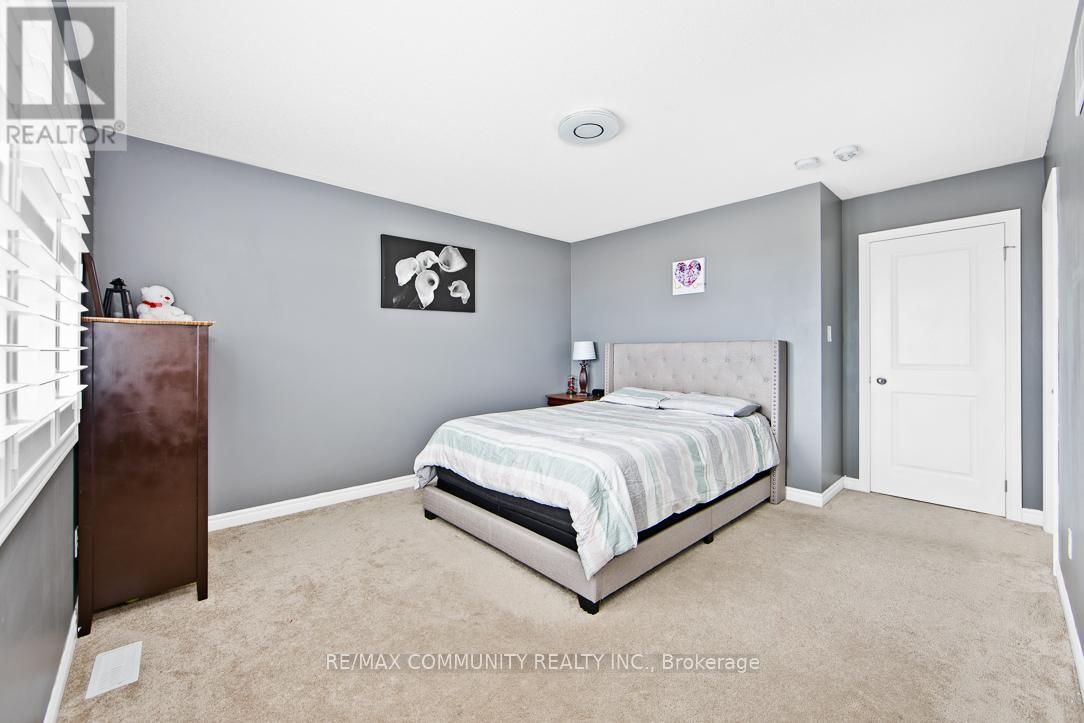 1073 Skyridge Boulevard, Pickering, Ontario  L1X 0M8 - Photo 12 - E12532326