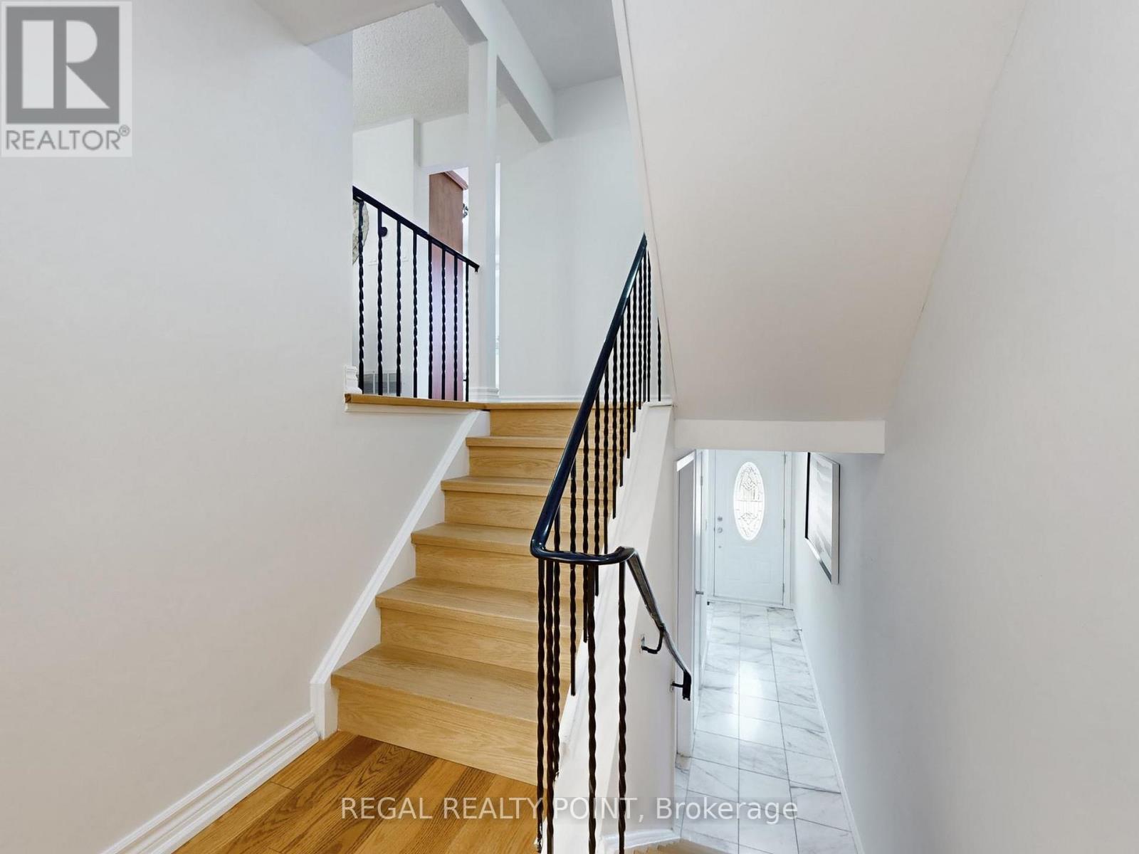 63 - 100 Bridletowne Circle, Toronto, Ontario  M1W 2G8 - Photo 2 - E12532376