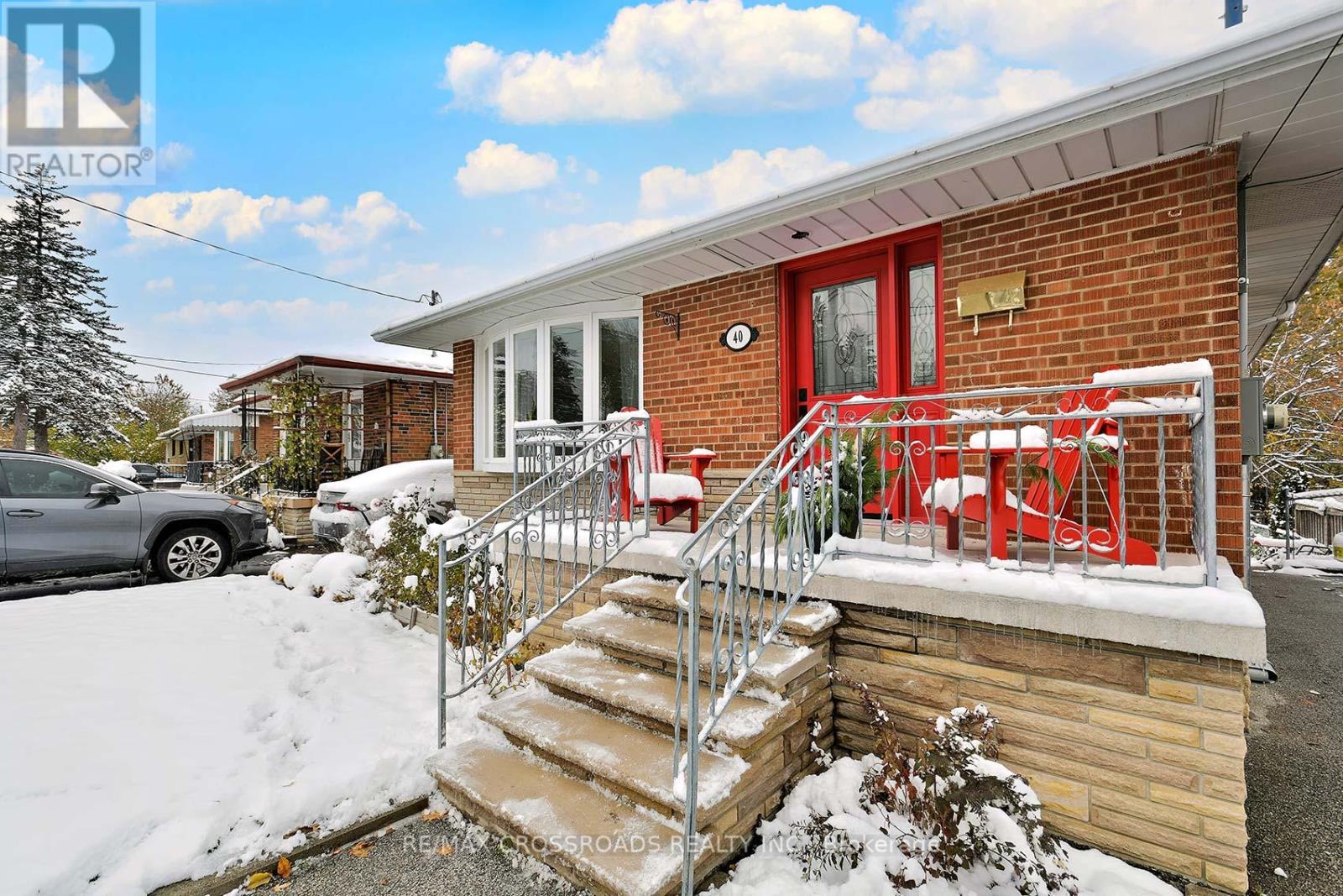 40 Stansbury Crescent, Toronto, Ontario  M1K 4R6 - Photo 2 - E12532396