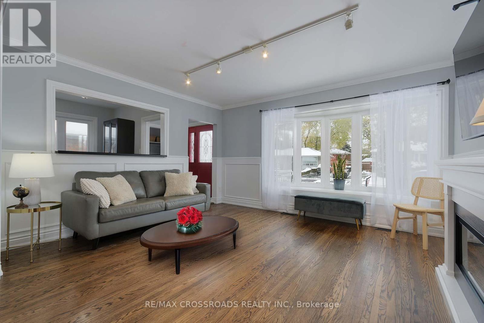 40 Stansbury Crescent, Toronto, Ontario  M1K 4R6 - Photo 6 - E12532396