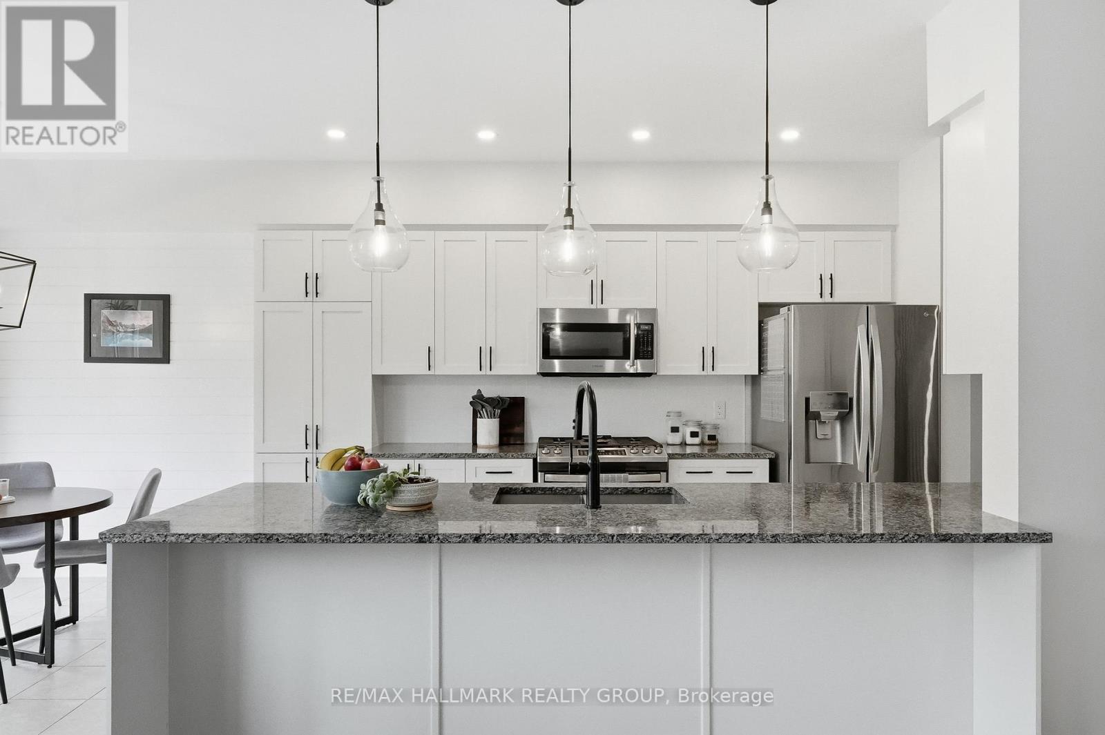 314 Melodie Street, Ottawa, Ontario  K1W 0H9 - Photo 13 - X12532436