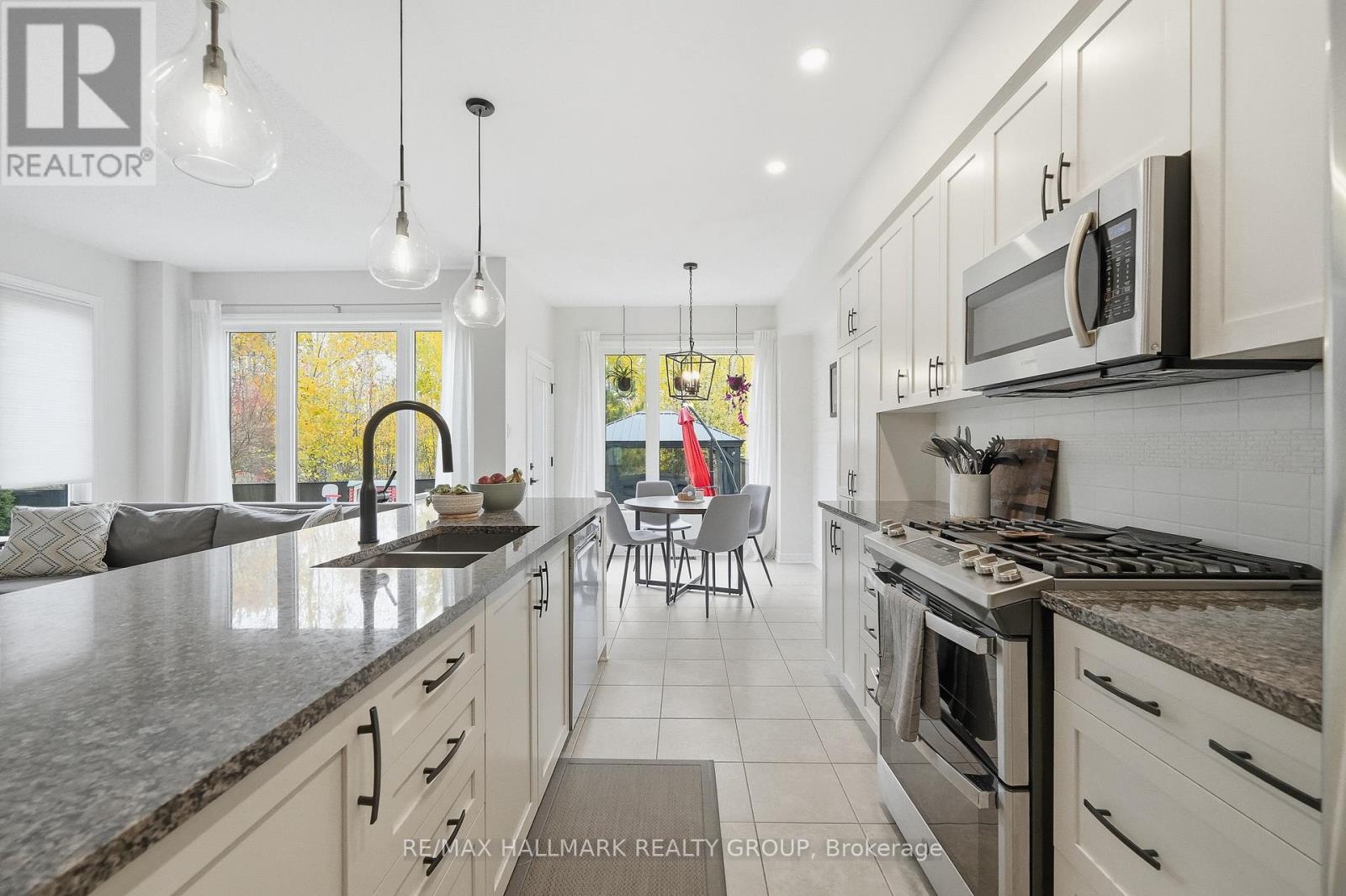 314 Melodie Street, Ottawa, Ontario  K1W 0H9 - Photo 15 - X12532436