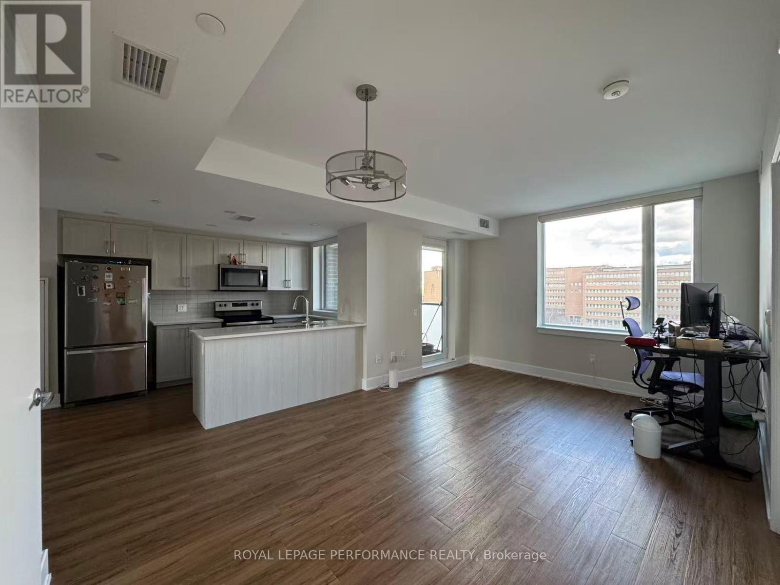 0804 - 518 Rochester Street, Ottawa, Ontario K1S 5W4 - Photo 4 - X12532684