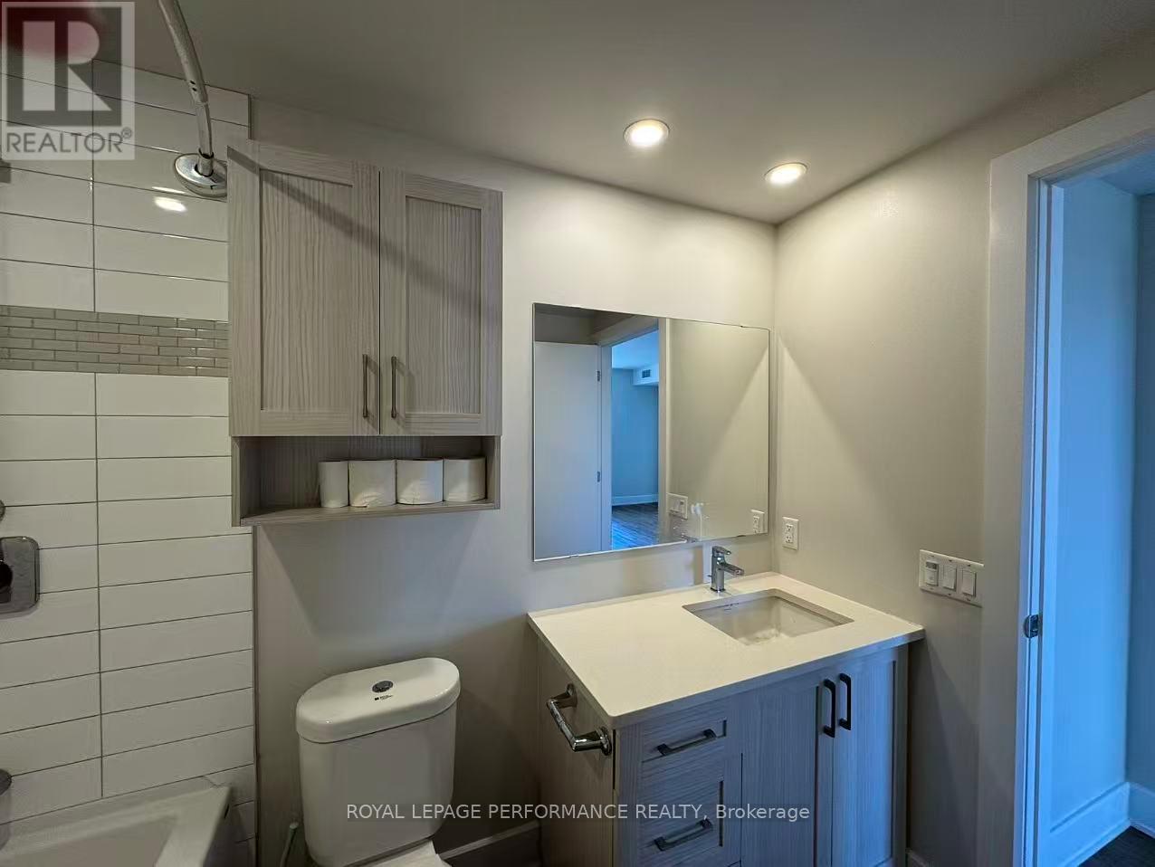 0804 - 518 Rochester Street, Ottawa, Ontario K1S 5W4 - Photo 7 - X12532684