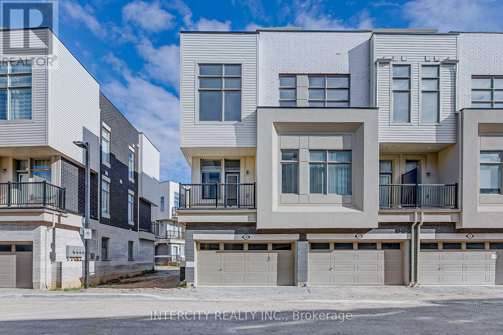 29 ALBERT FIRMAN LANE, Markham, Ontario