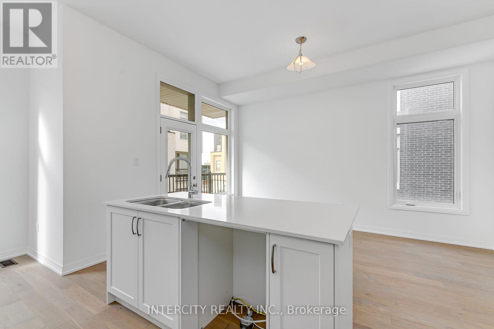 29 Albert Firman Lane, Markham, Ontario  L6C 3B5 - Photo 15 - N12242755