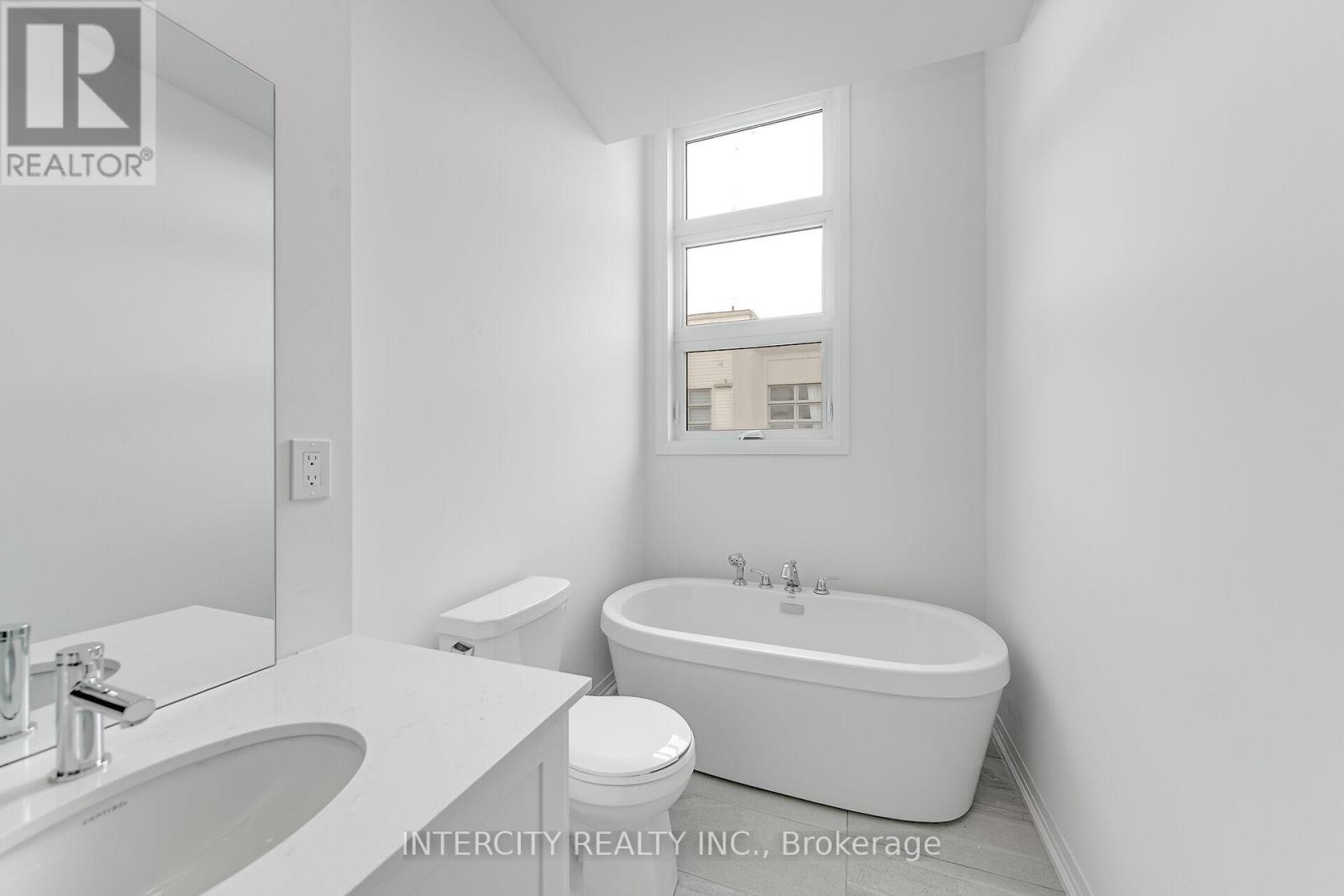 29 Albert Firman Lane, Markham, Ontario  L6C 3B5 - Photo 24 - N12242755