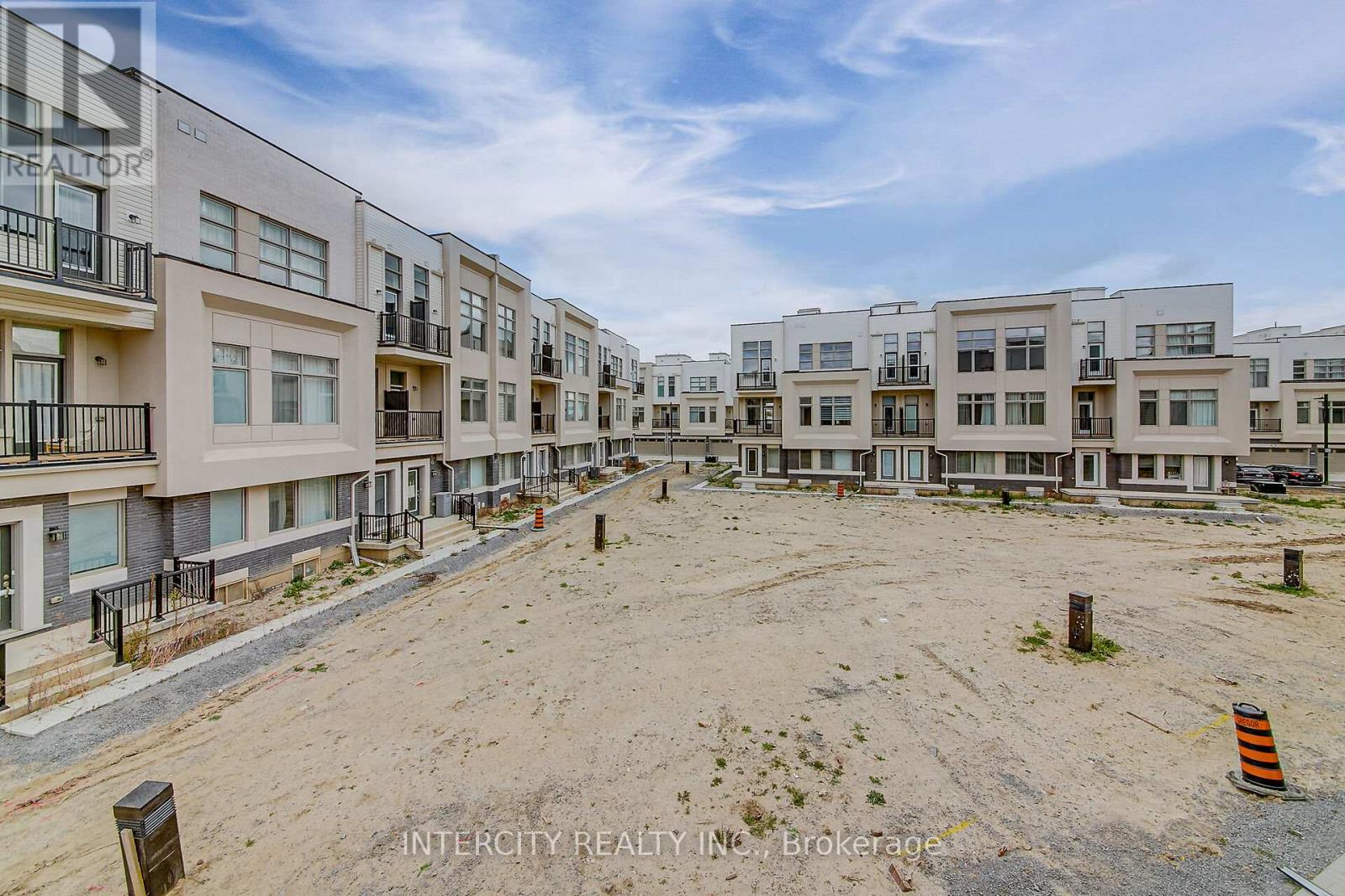 29 Albert Firman Lane, Markham, Ontario  L6C 3B5 - Photo 37 - N12242755