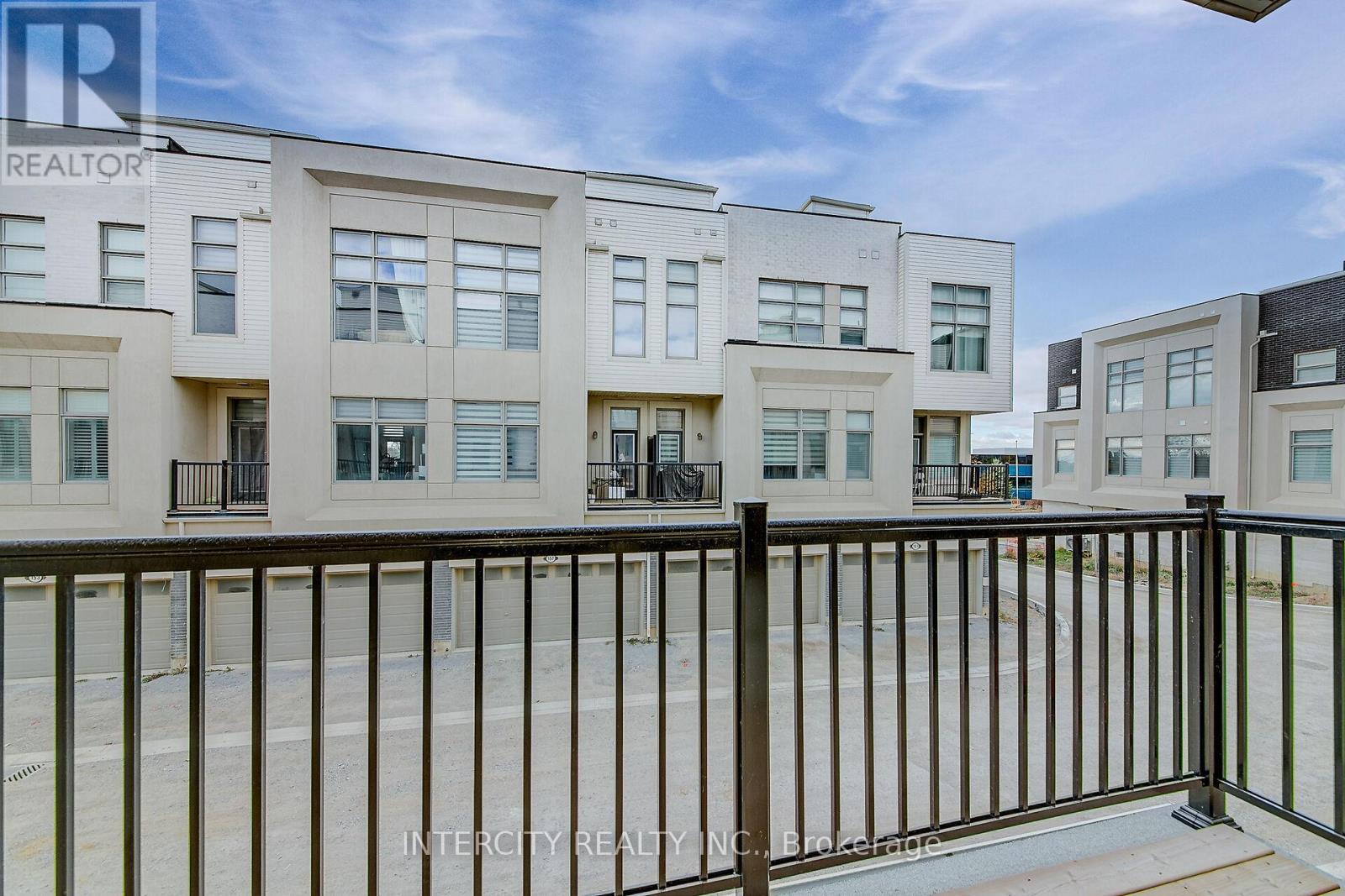 29 Albert Firman Lane, Markham, Ontario  L6C 3B5 - Photo 33 - N12242755