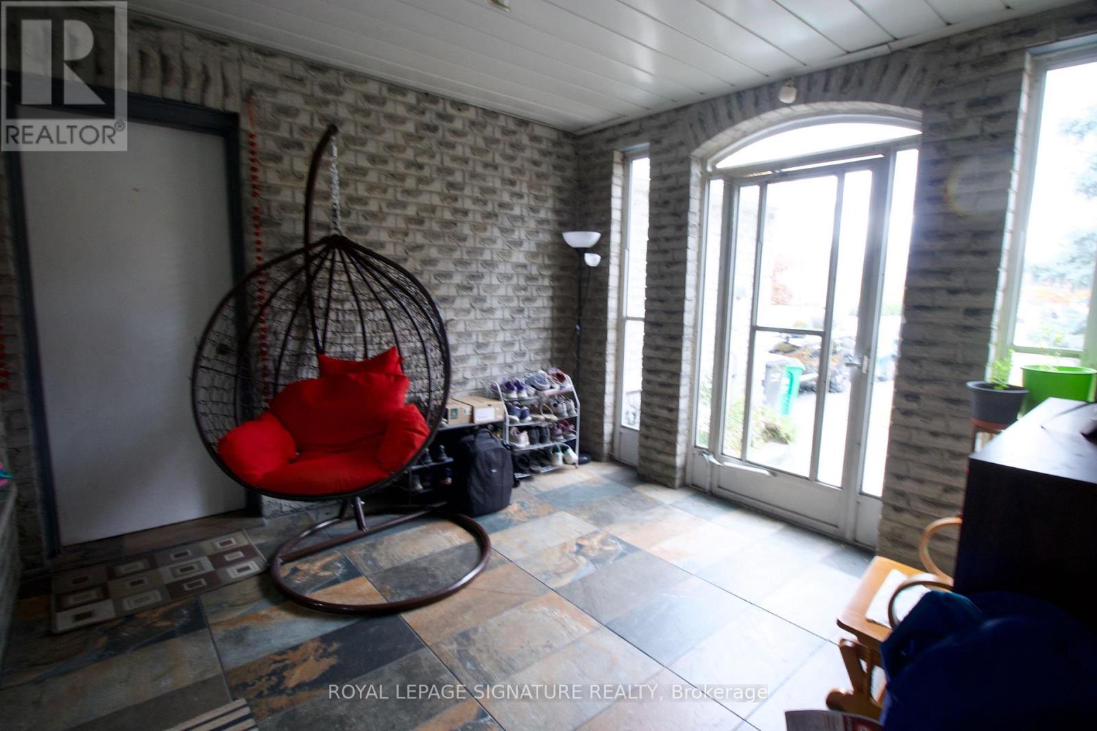 5125 Salishan Circle, Mississauga, Ontario  L5R 3E8 - Photo 11 - W12531104