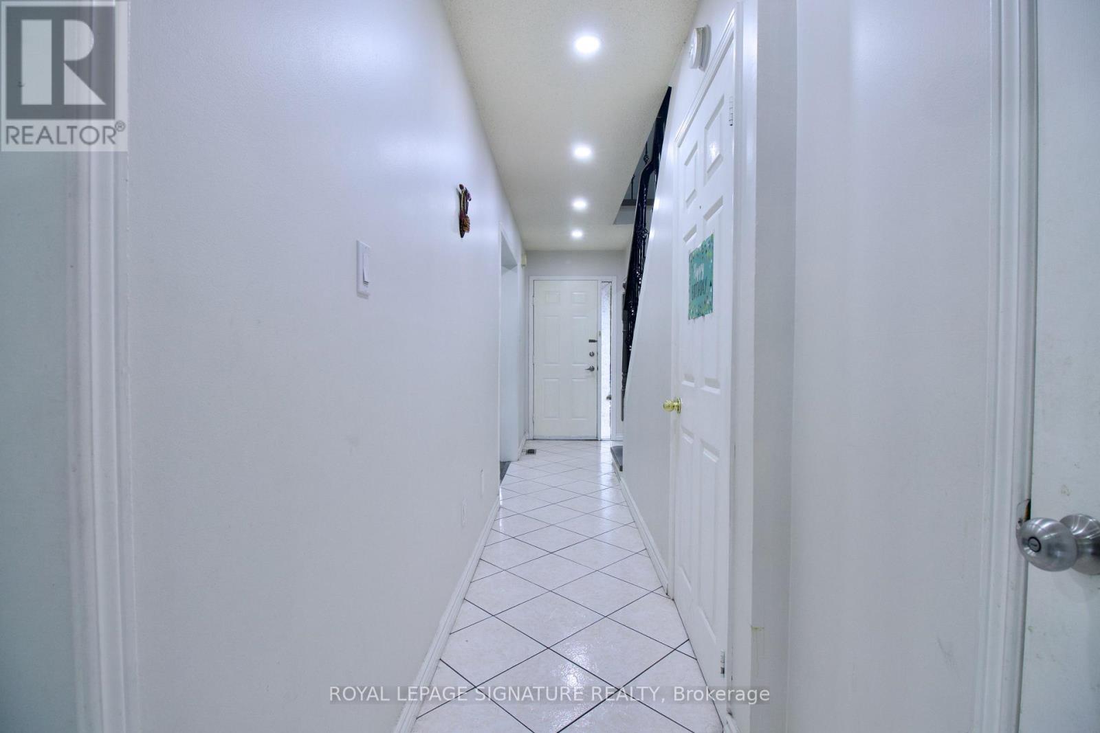 5125 Salishan Circle, Mississauga, Ontario  L5R 3E8 - Photo 25 - W12531104