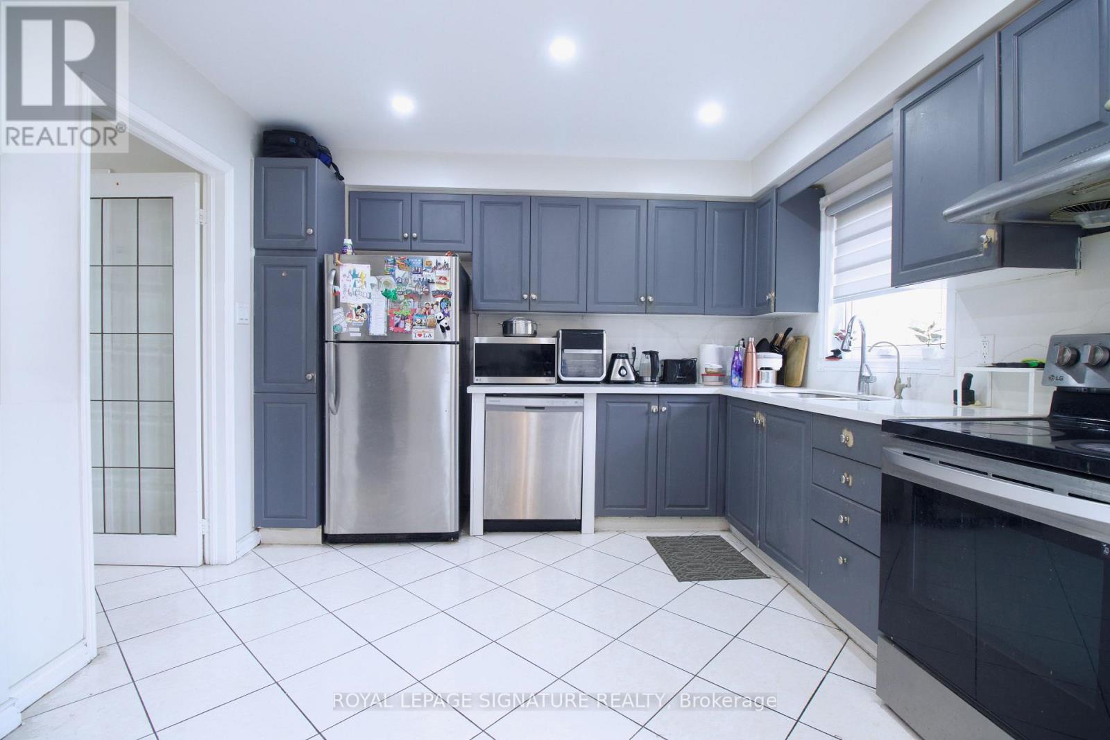 5125 Salishan Circle, Mississauga, Ontario  L5R 3E8 - Photo 20 - W12531104