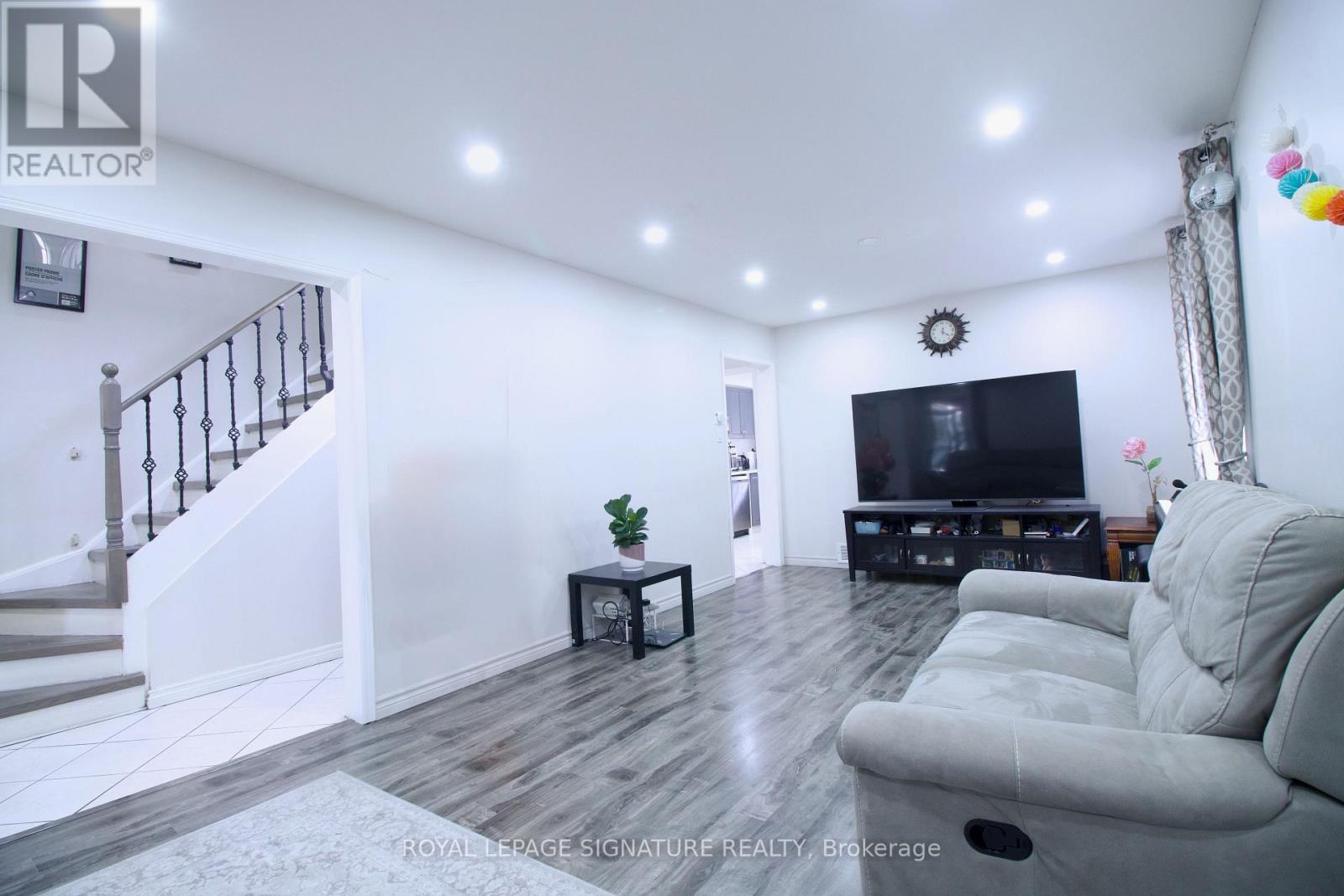 5125 Salishan Circle, Mississauga, Ontario  L5R 3E8 - Photo 15 - W12531104