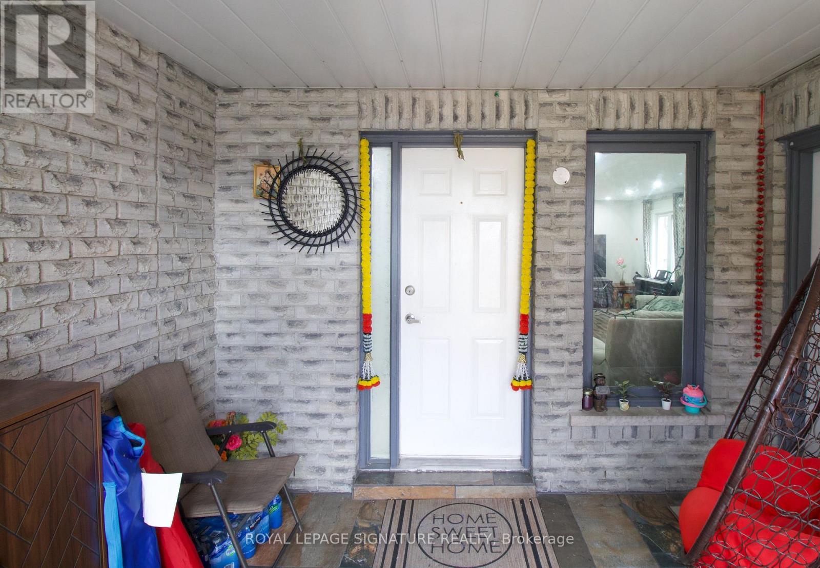 5125 Salishan Circle, Mississauga, Ontario  L5R 3E8 - Photo 4 - W12531104