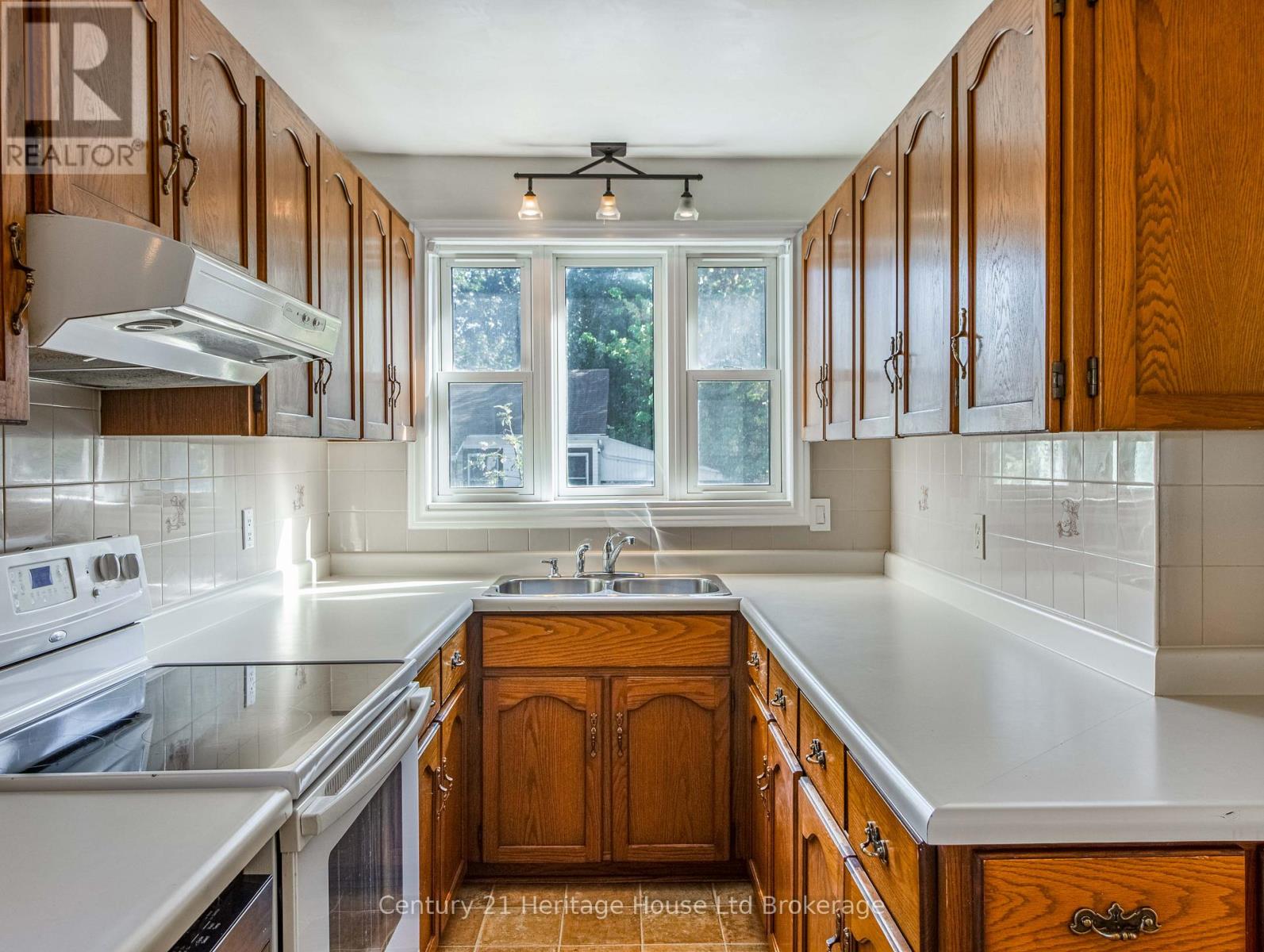 675 Miller Street, Woodstock, Ontario  N4S 5K2 - Photo 10 - X12532710