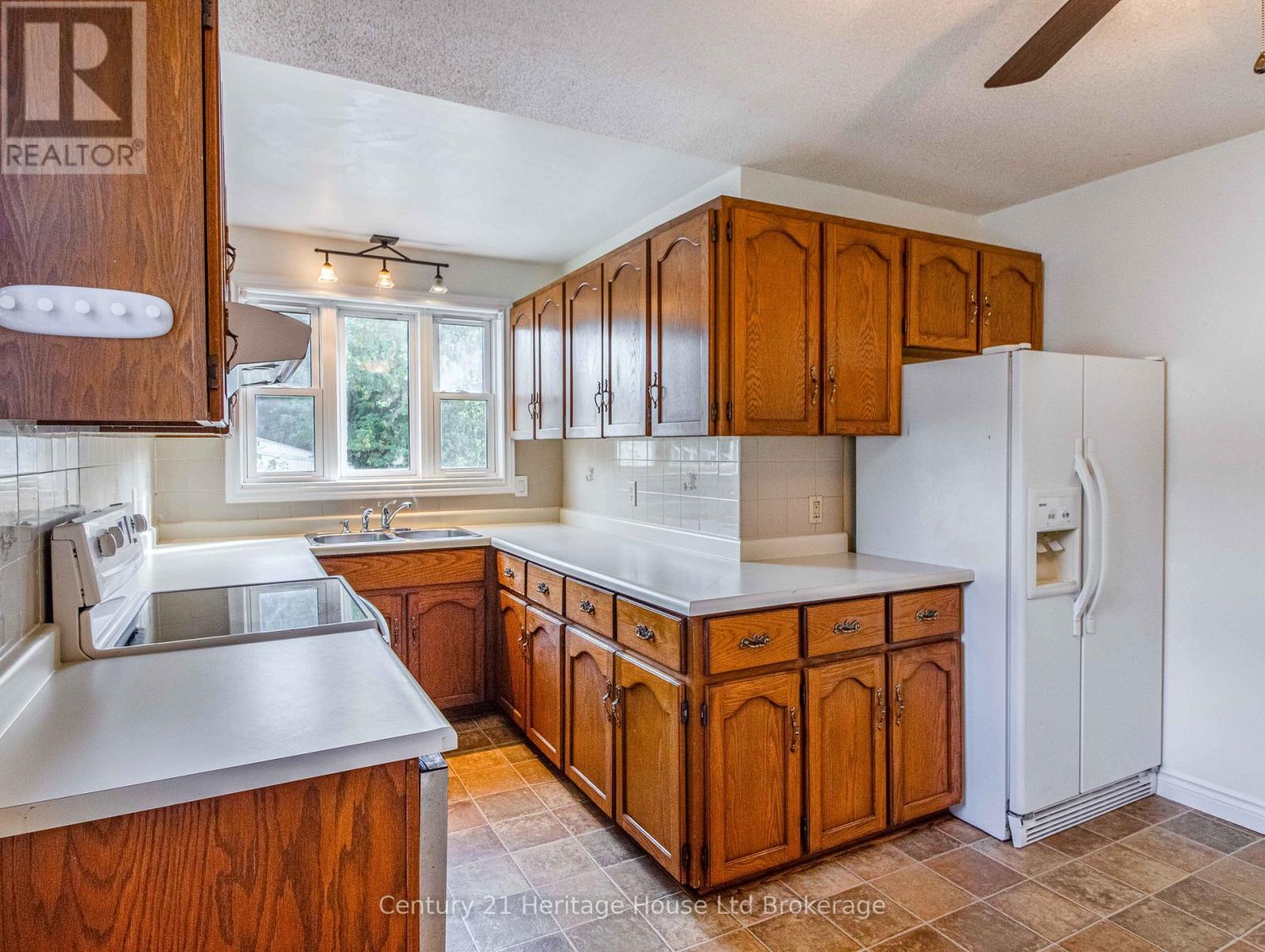 675 Miller Street, Woodstock, Ontario  N4S 5K2 - Photo 9 - X12532710