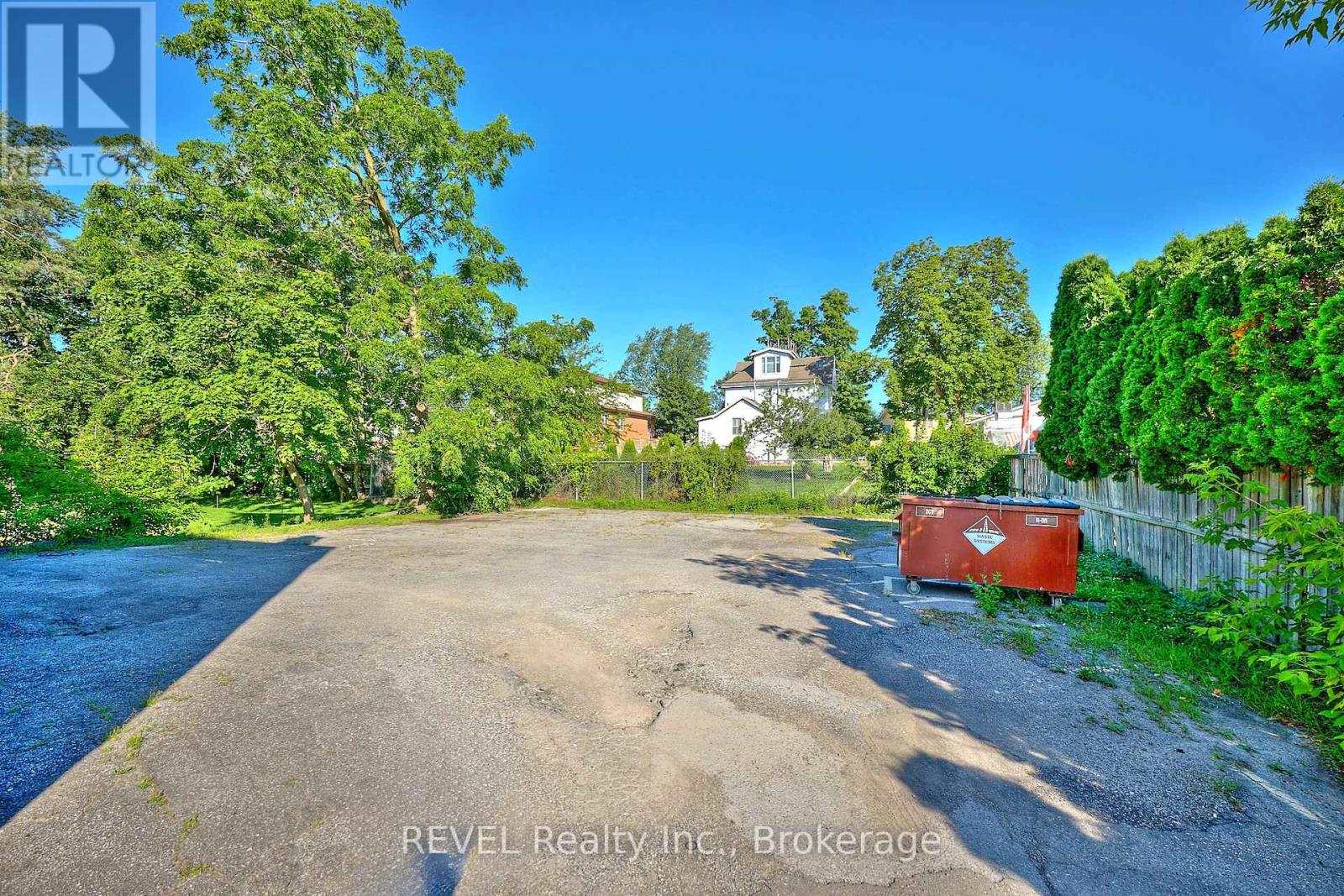 3865 Front Street, Niagara Falls, Ontario  L2G 8G3 - Photo 6 - X12532470